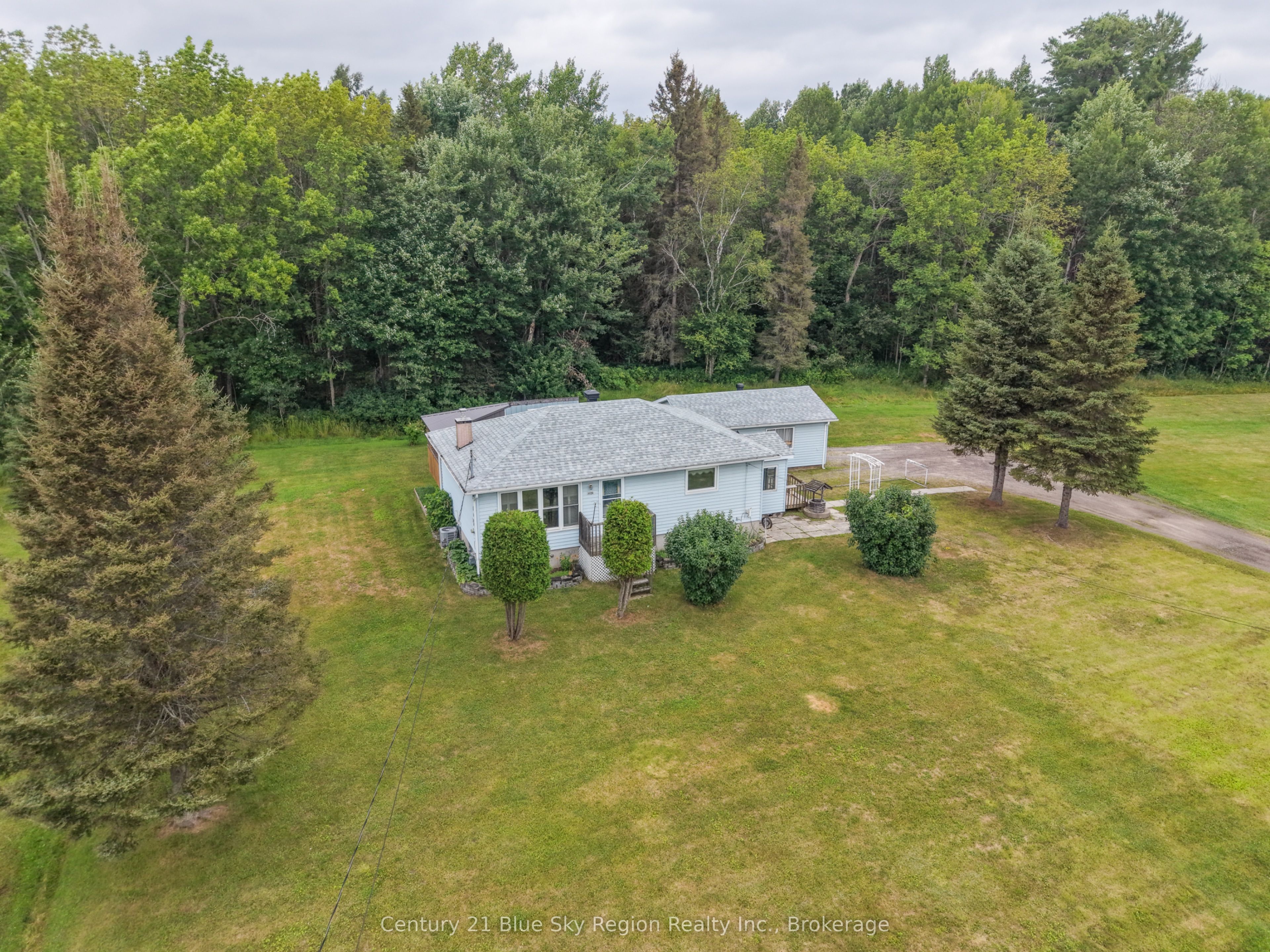 1272 Lakeshore Drive, North Bay, ON P1B 8Z4 photo 4