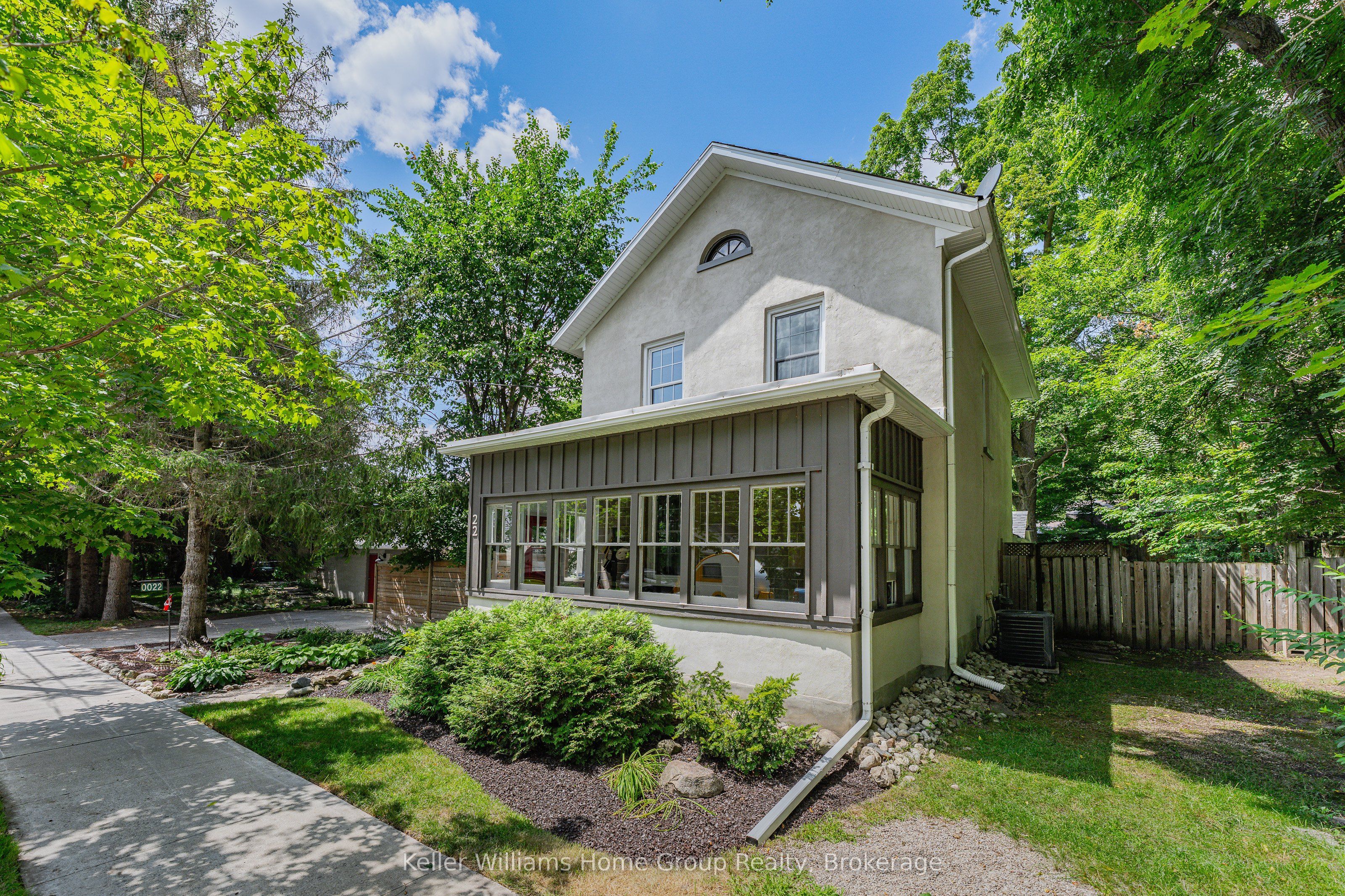 22 Sophia Street, Centre Wellington, ON N0B 1S0 photo 2