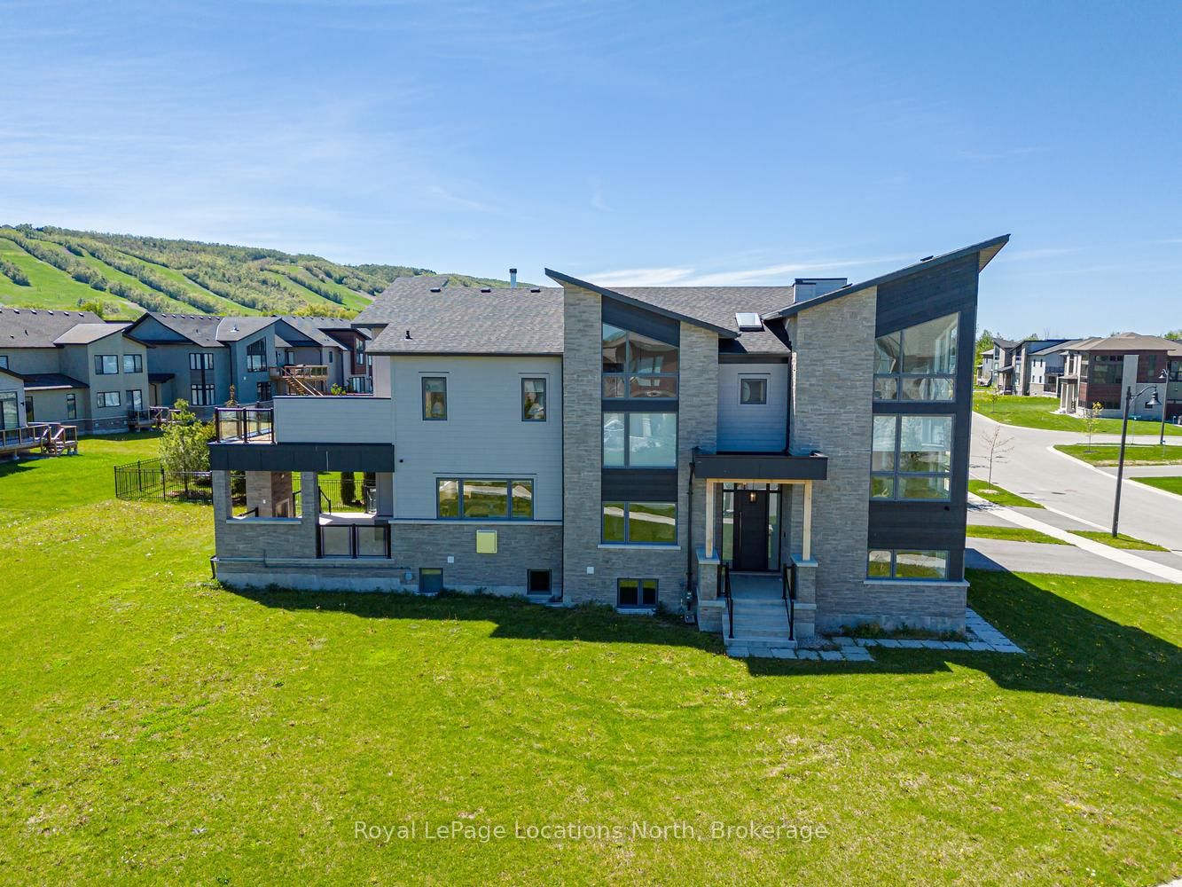 117 Cattail Crescent, Blue Mountains, ON L9Y 5L3 photo 3