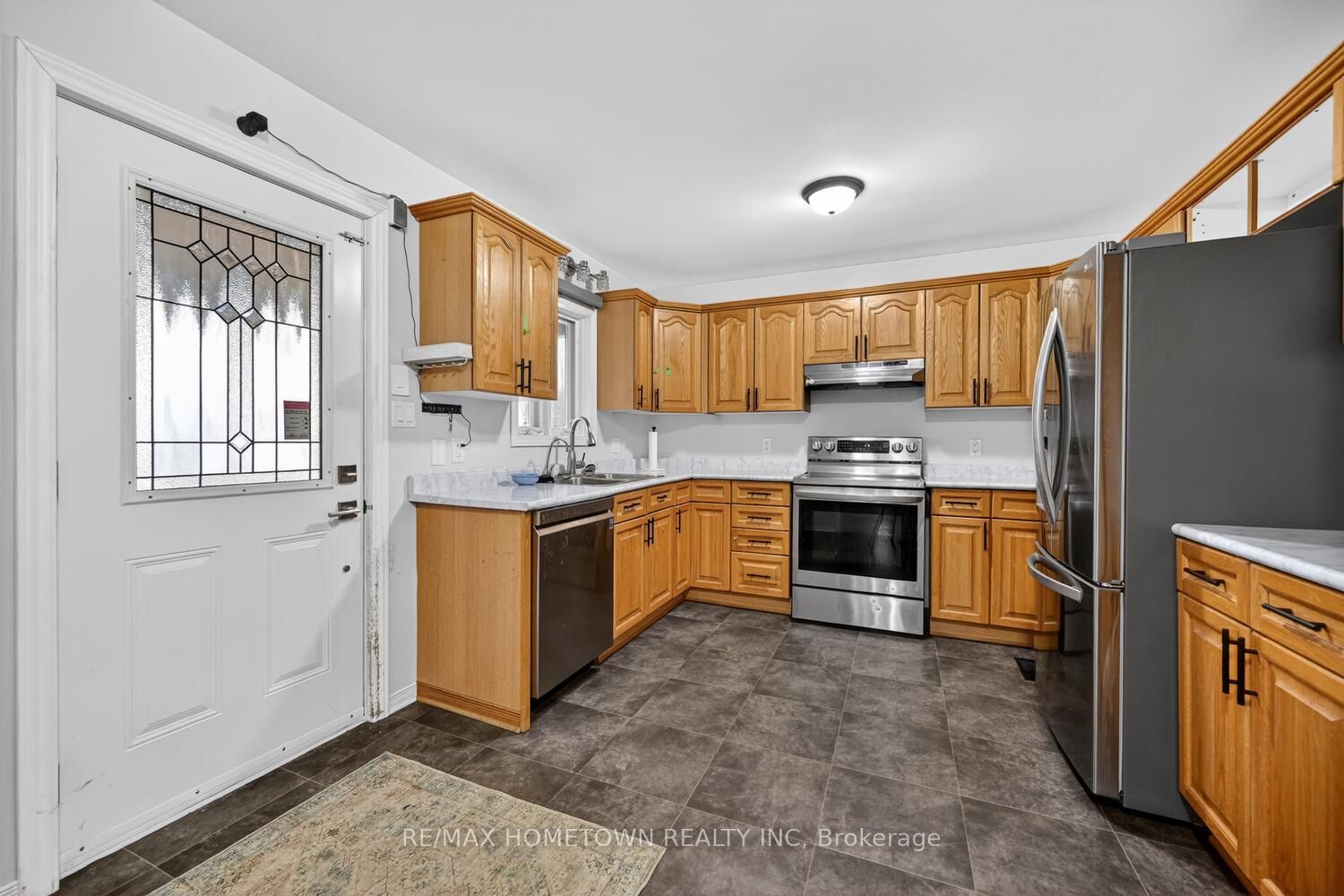 2178 Dundas Street E, Edwardsburgh/Cardinal, ON K0E 1E0 photo 4