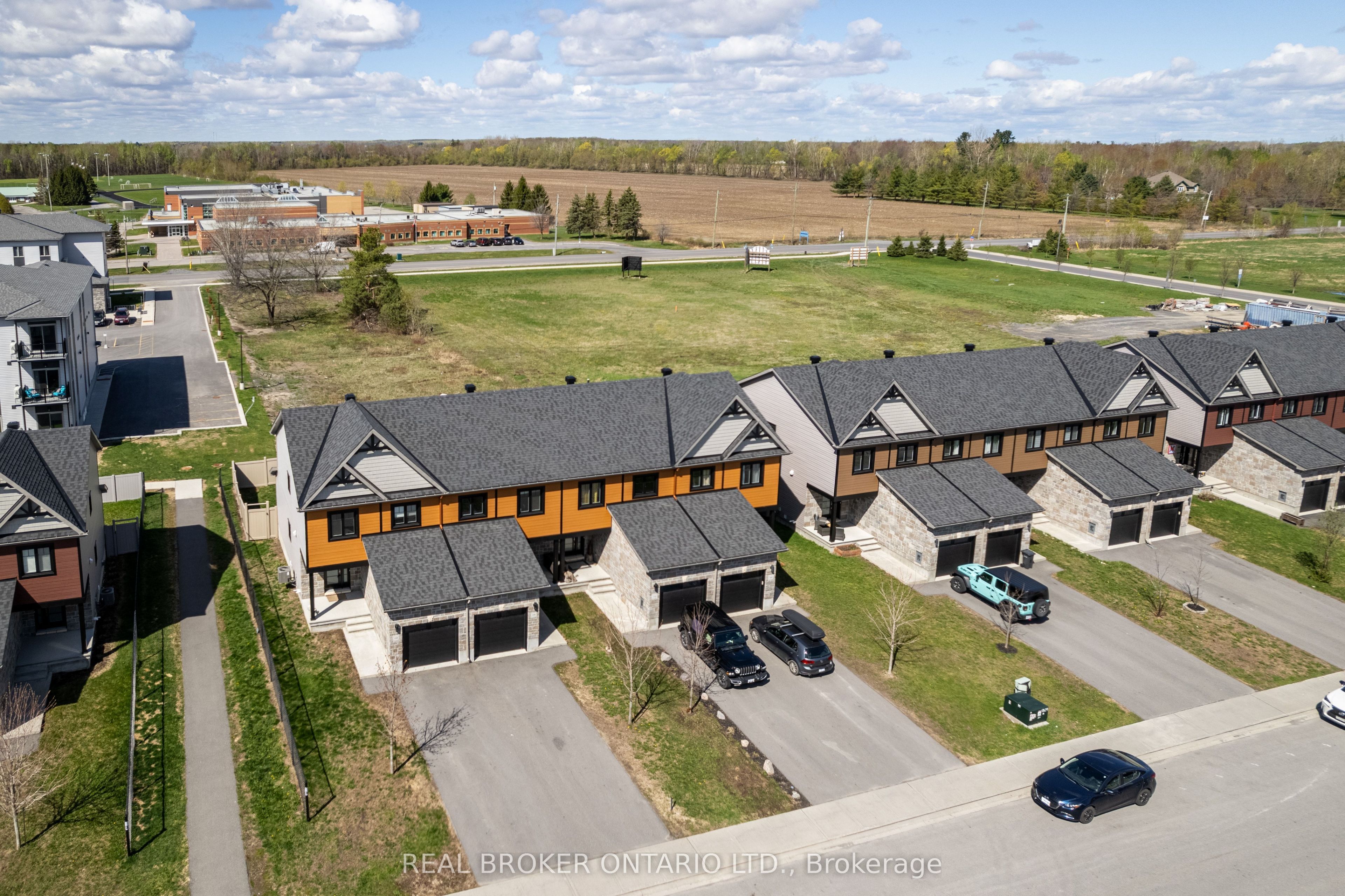 336 Twilight Avenue, Russell, ON K4R 0E3 photo 4