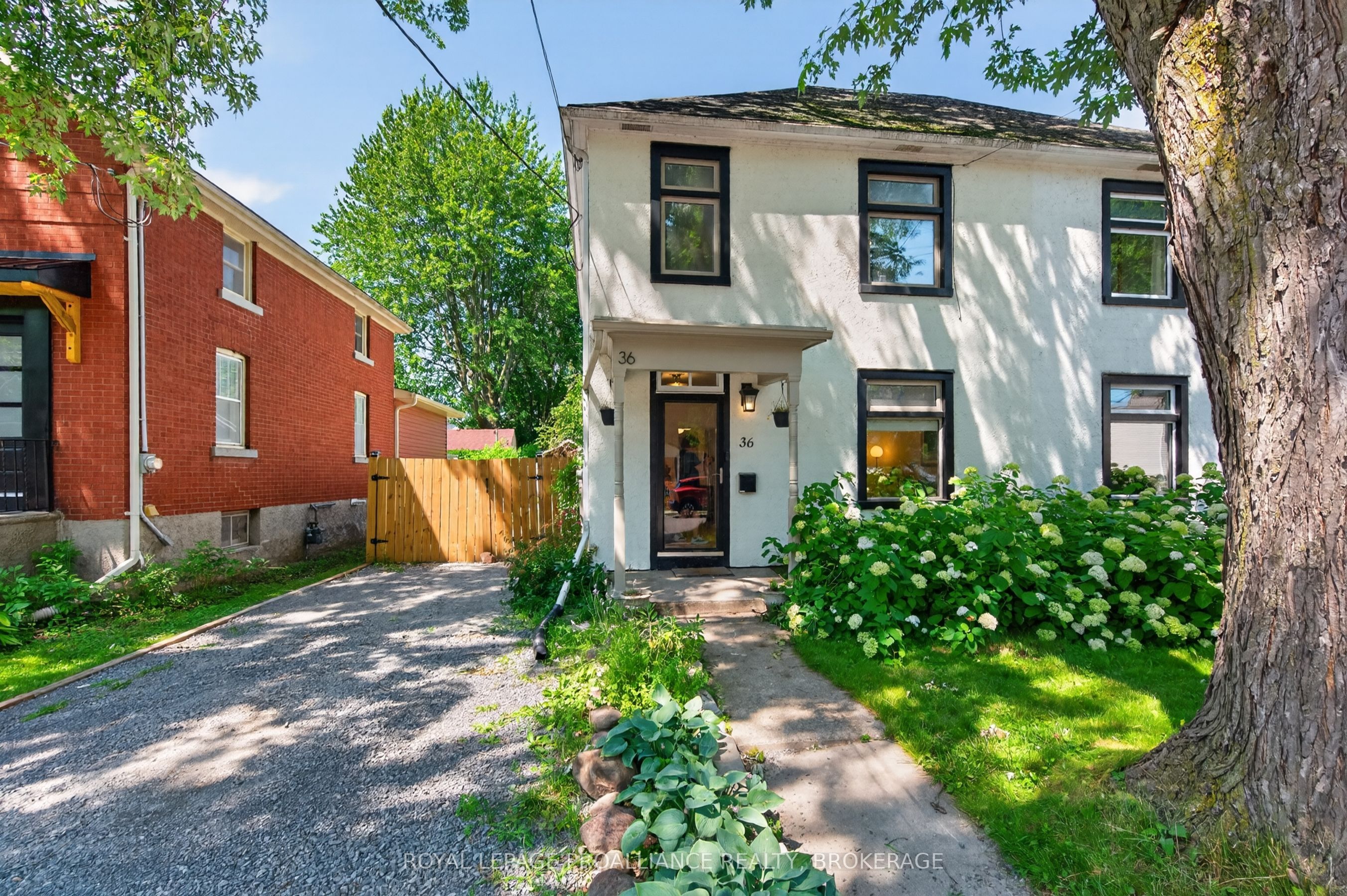 36 Livingston Avenue, Kingston, ON K7L 4L2