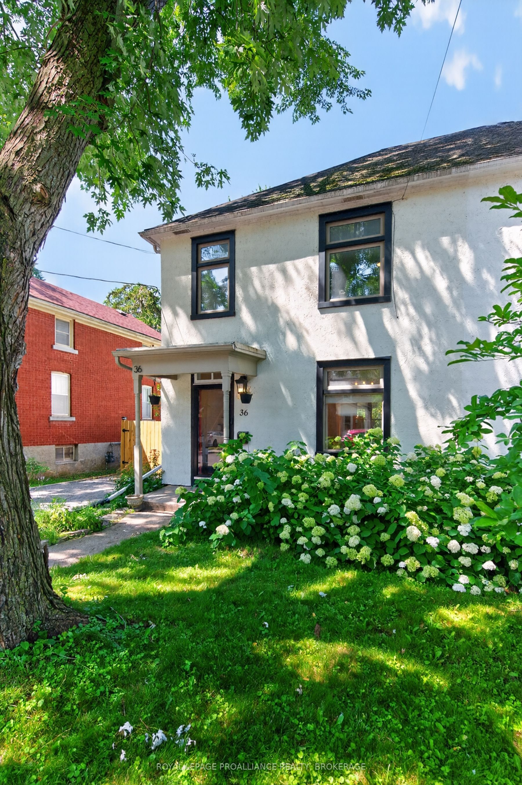 36 Livingston Avenue, Kingston, ON K7L 4L2 photo 3