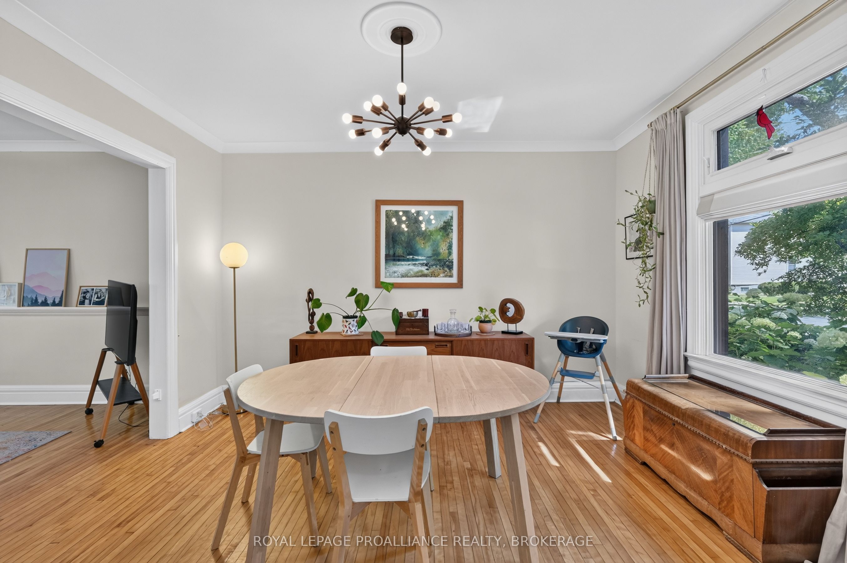 36 Livingston Avenue, Kingston, ON K7L 4L2 photo 5