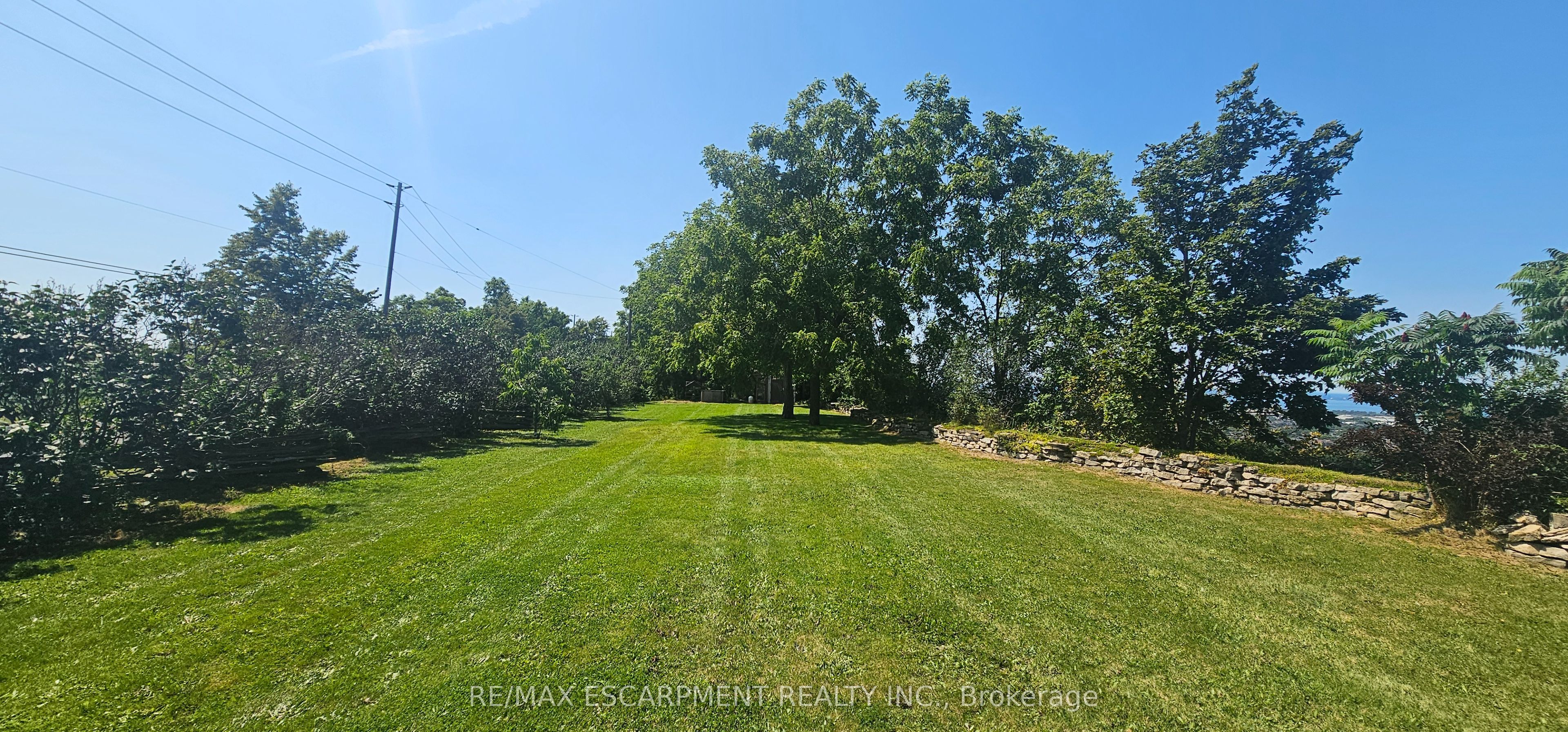 665 RIDGE Road, Hamilton, ON L8J 2Y2 photo 2