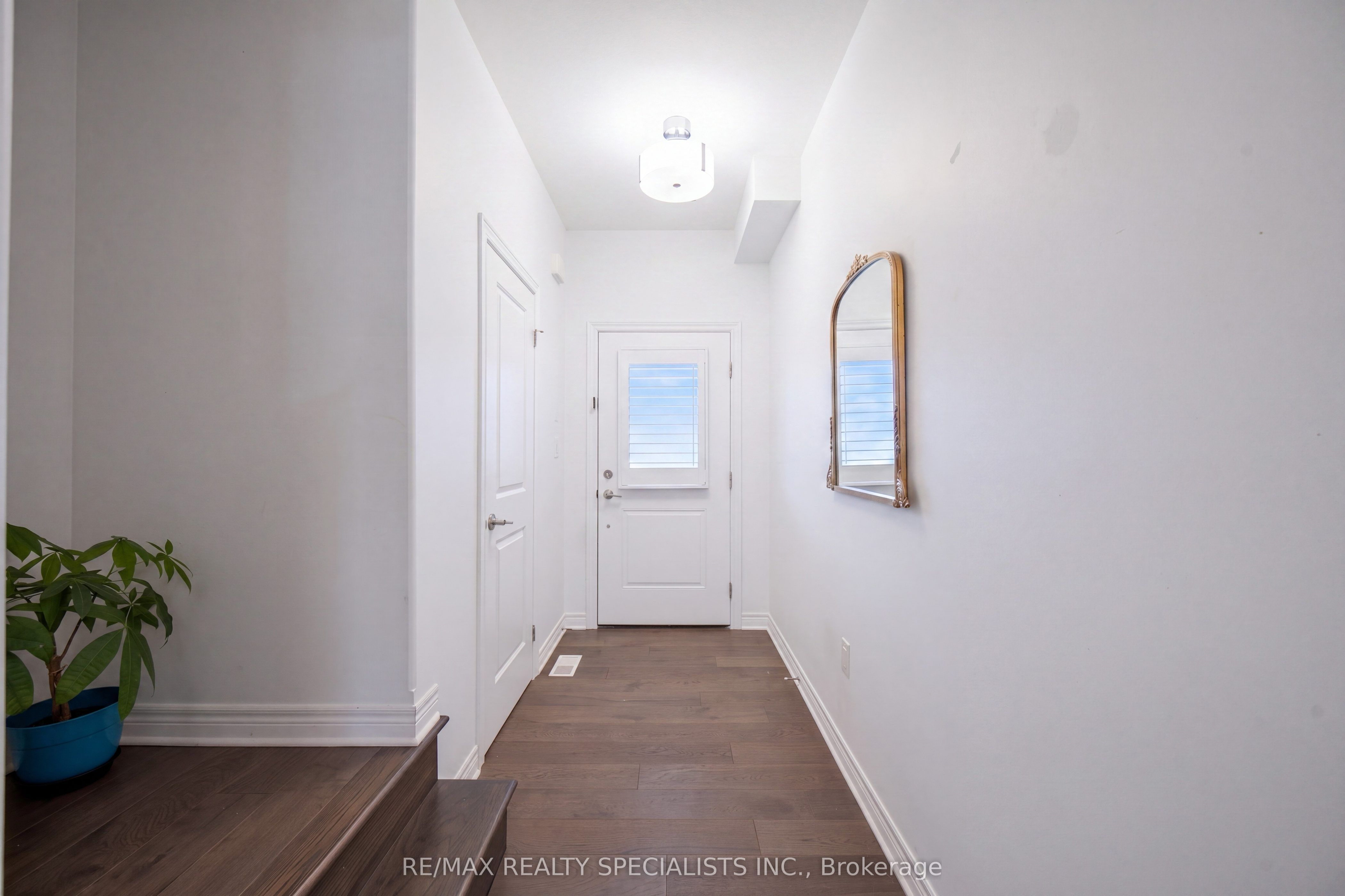 27 Harmony Way, Thorold, ON L2V 0B6 photo 3