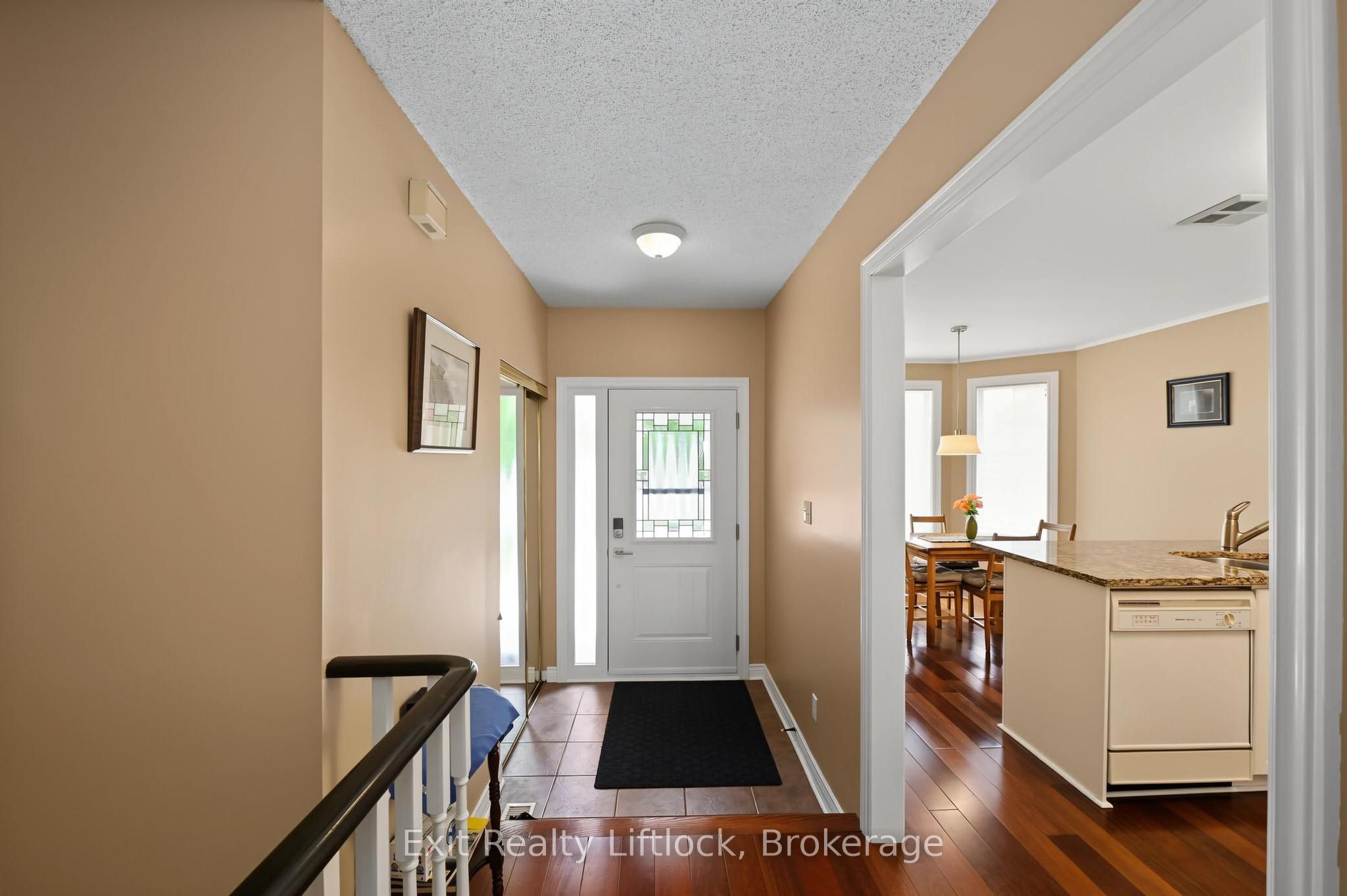 2522 Marsdale Drive, Peterborough, ON K9L 1R4 photo 4