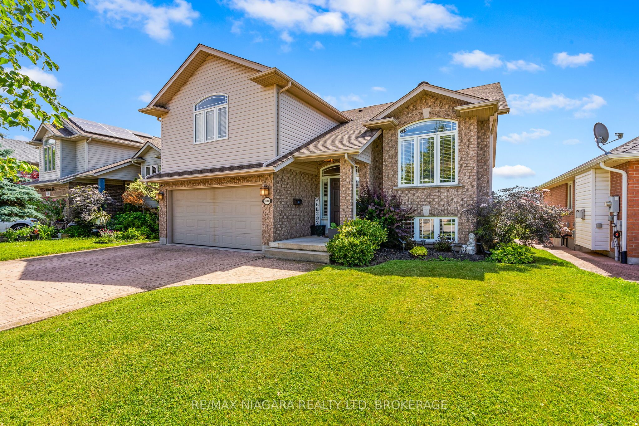 7040 St Michael Avenue, Niagara Falls, ON L2H 3N9