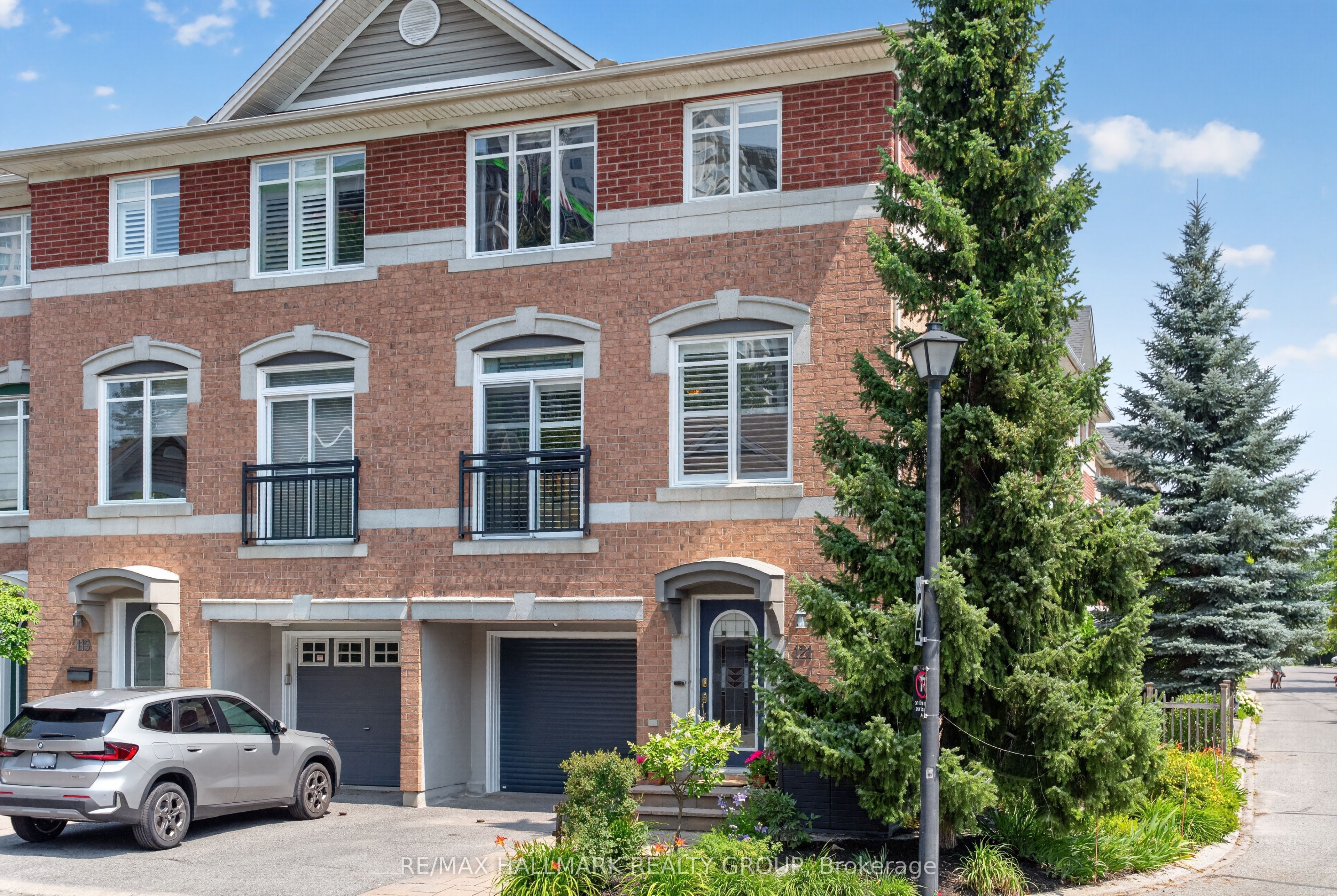 121 West Village Private, Westboro - Hampton Park, ON K1Z 1C9