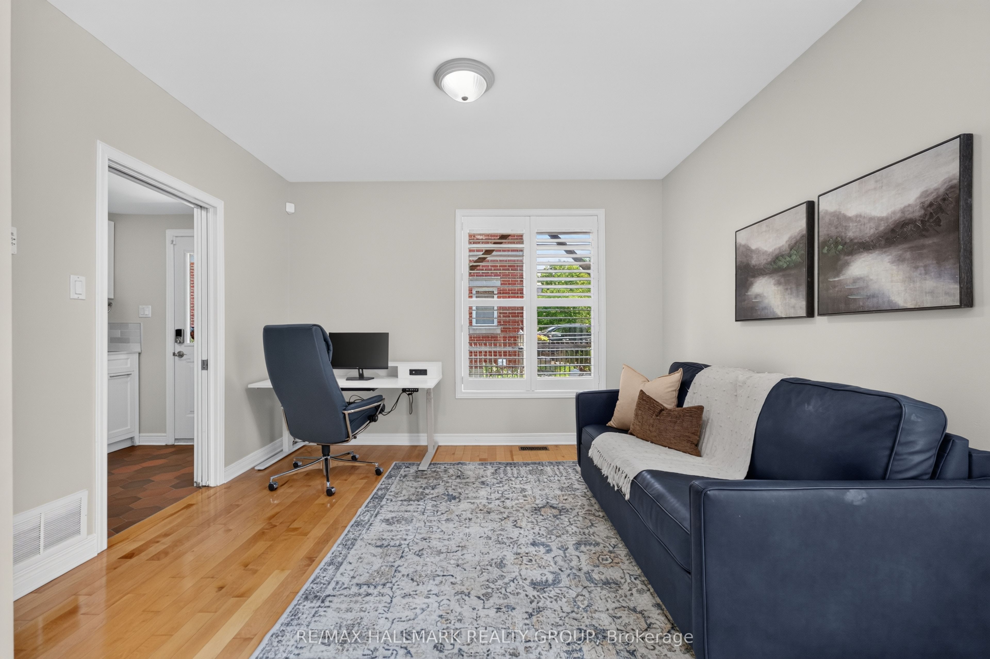 121 West Village Private, Westboro - Hampton Park, ON K1Z 1C9 photo 3