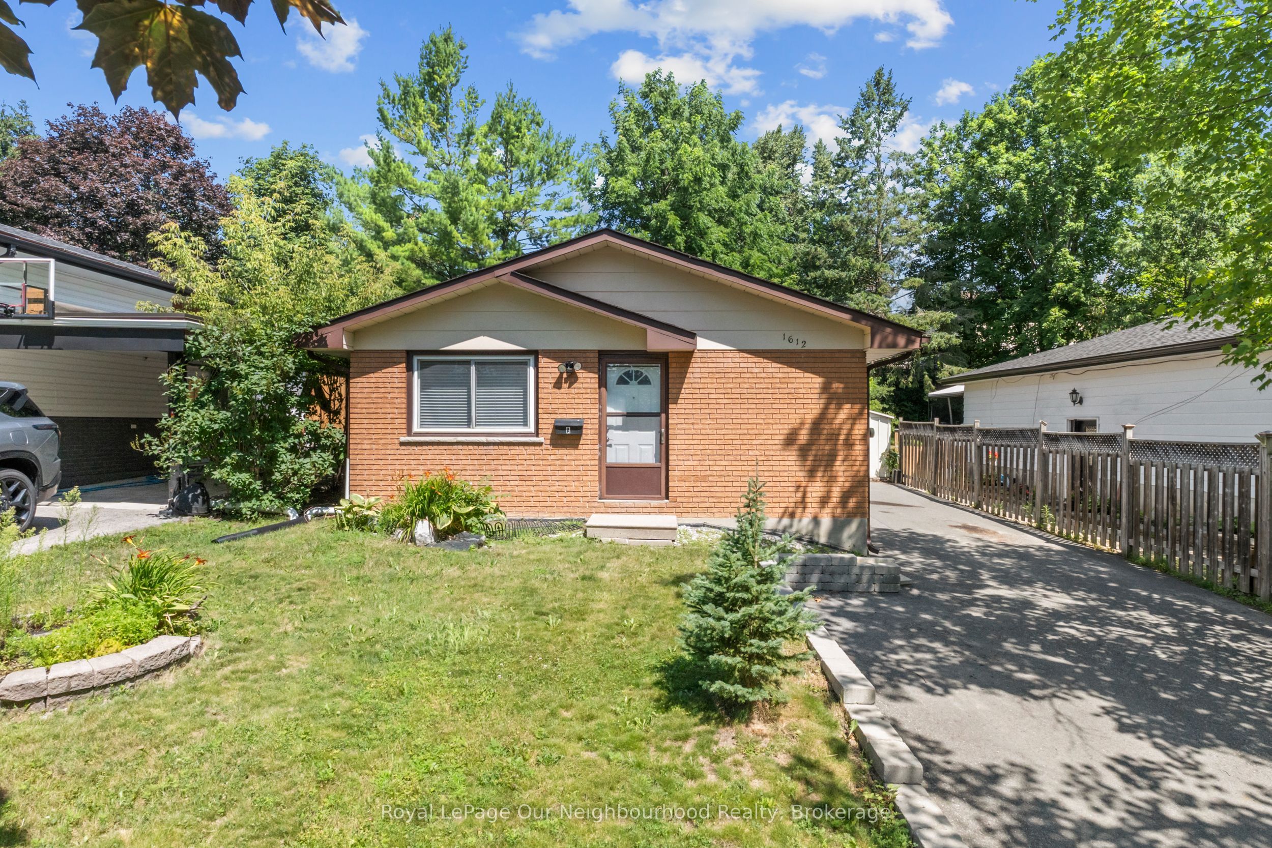 1612 Cherryhill Road, Peterborough, ON K9K 1A8