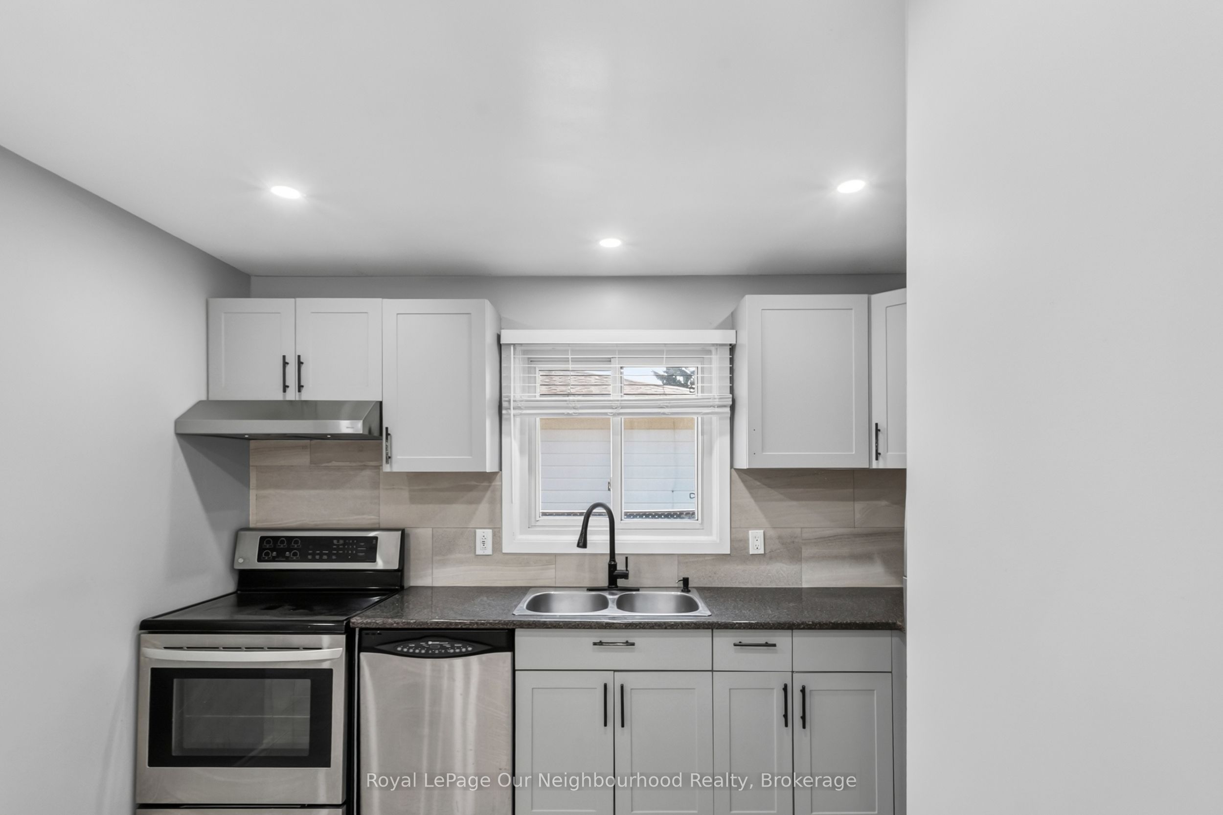 1612 Cherryhill Road, Peterborough, ON K9K 1A8 photo 5