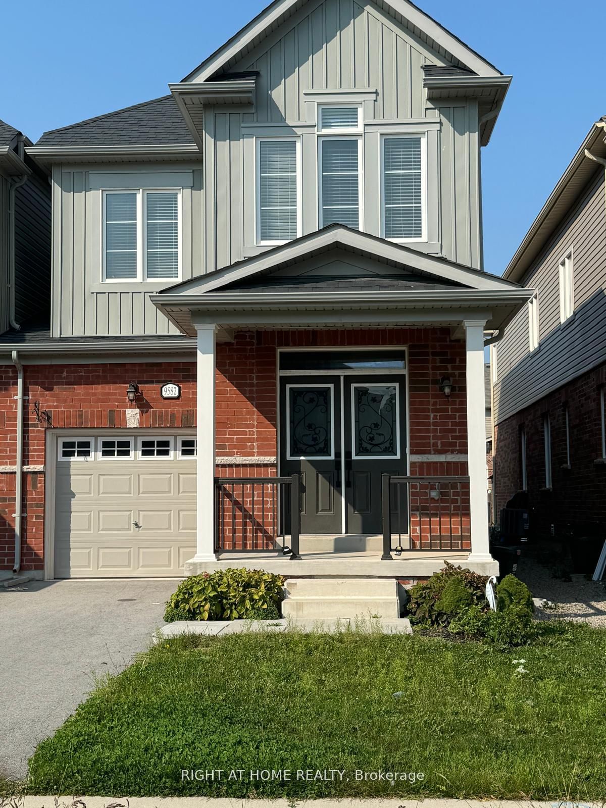 9582 Tall Grass Avenue, Niagara Falls, ON L2G 0Y3