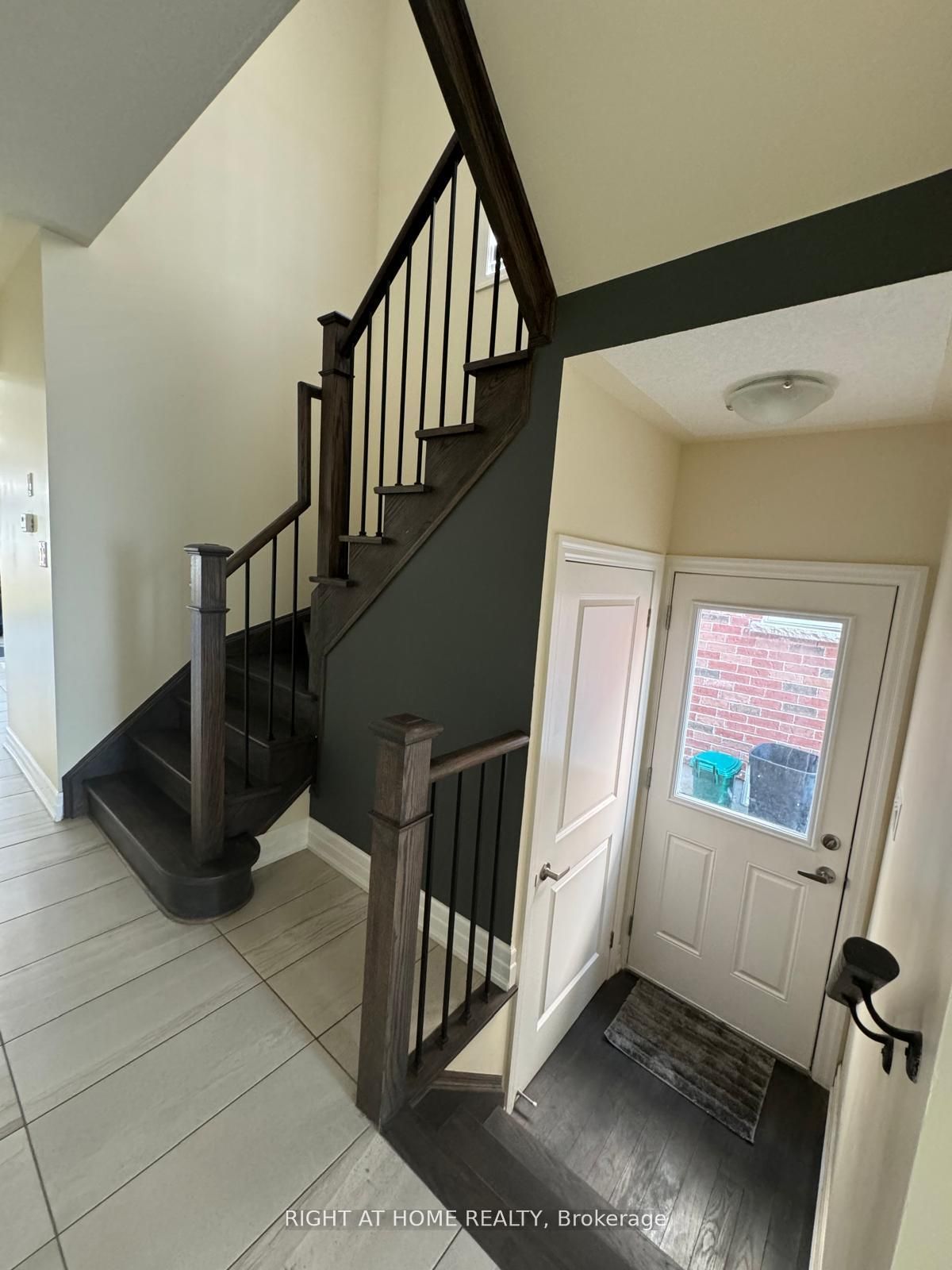 9582 Tall Grass Avenue, Niagara Falls, ON L2G 0Y3 photo 3