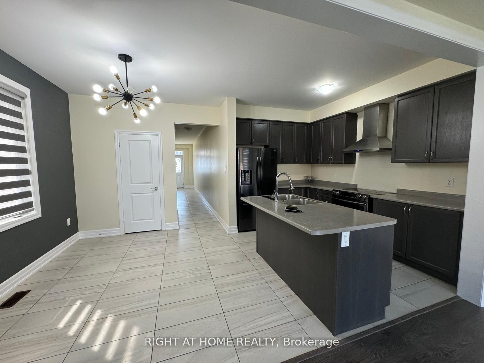 9582 Tall Grass Avenue, Niagara Falls, ON L2G 0Y3 photo 4