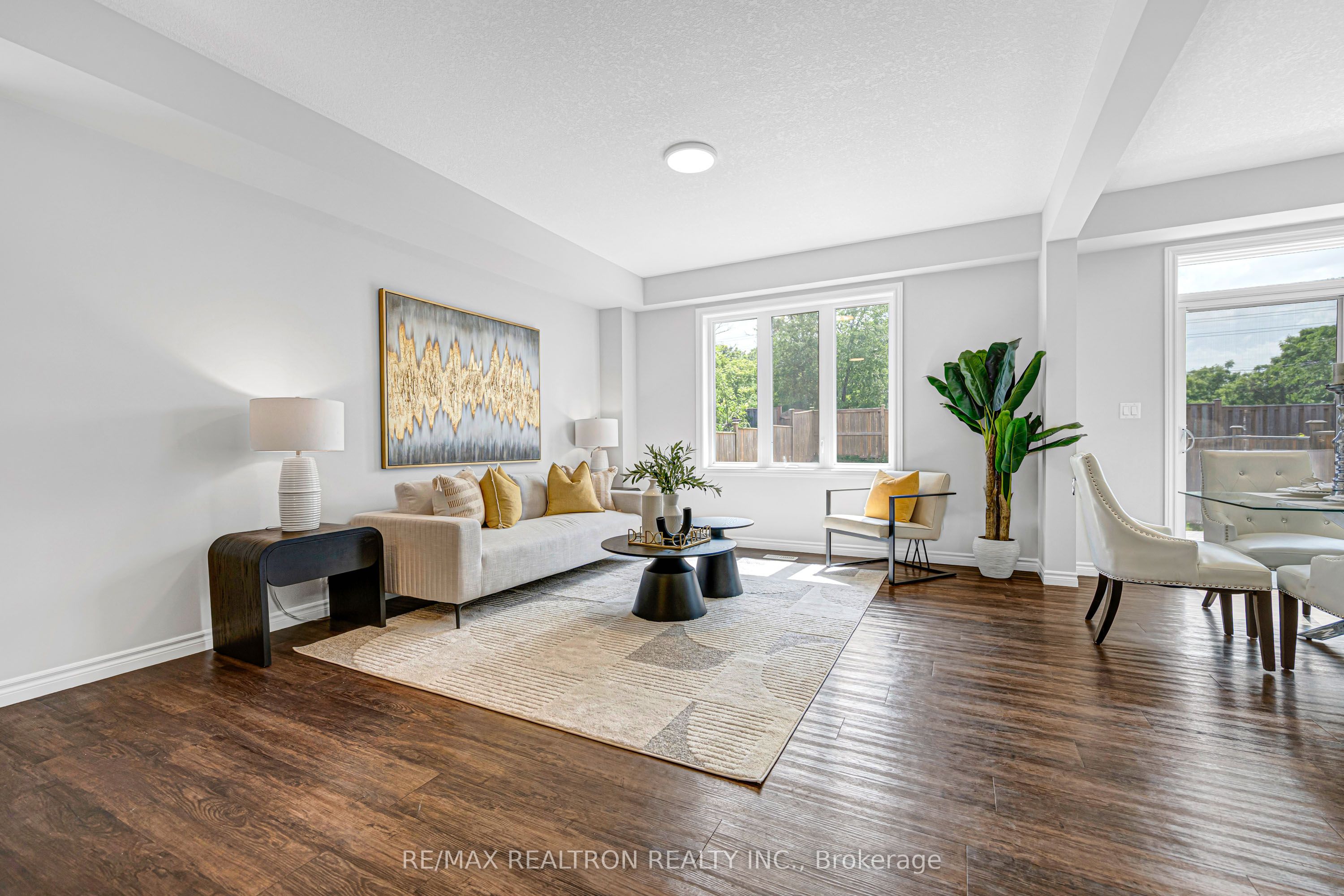 439 Avens Street, Waterloo, ON N2V 0B6 photo 3