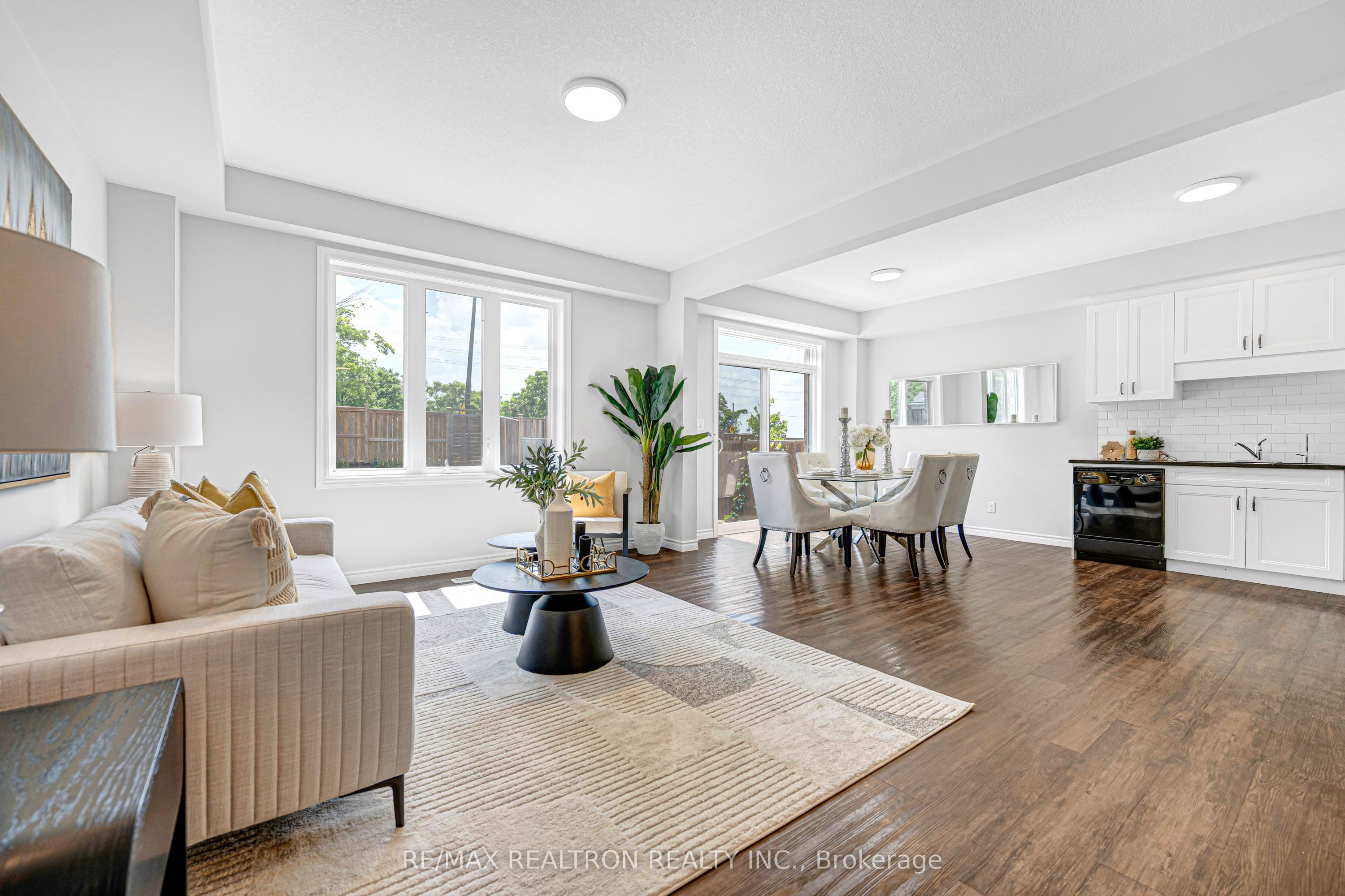 439 Avens Street, Waterloo, ON N2V 0B6 photo 5