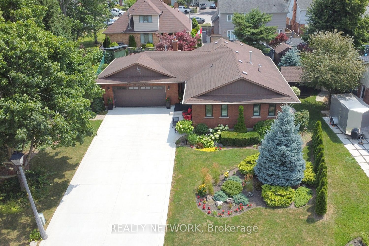 12 MCKEOWN Court, Haldimand, ON N3W 1G8 photo 2