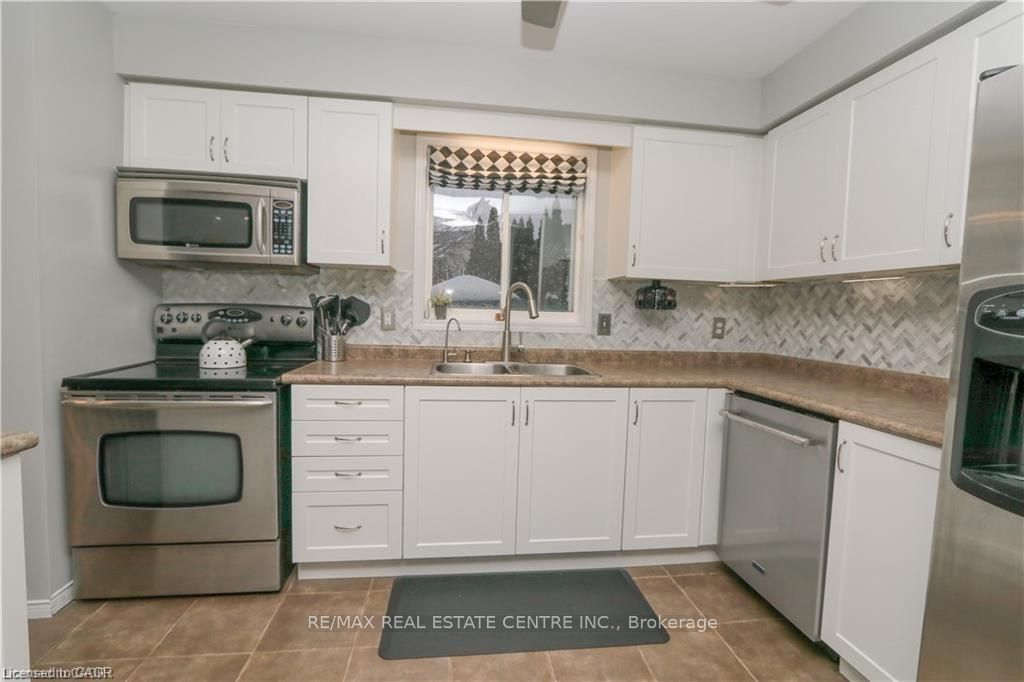 15 Gees Way, Cambridge, ON N3C 4M5 photo 5