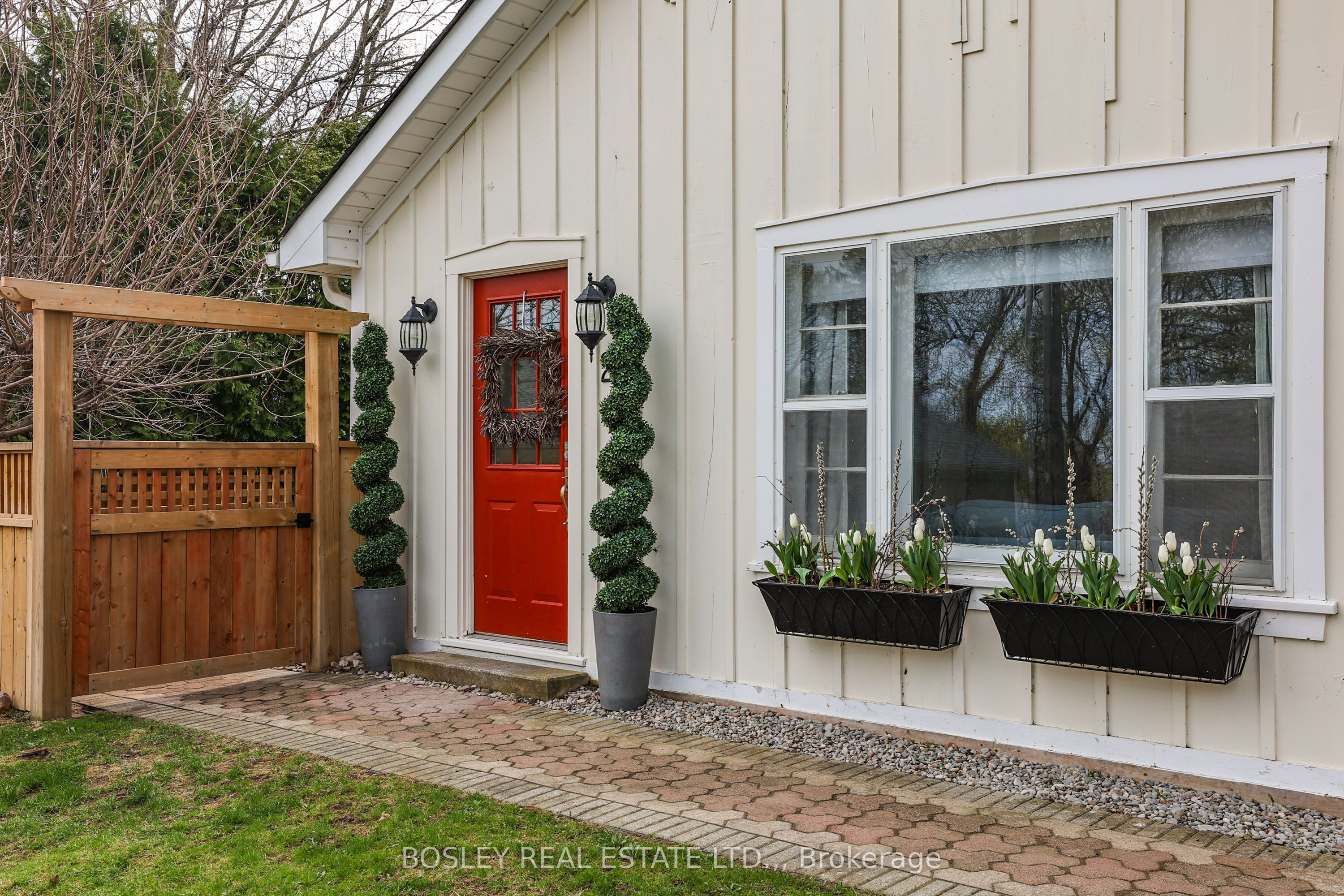 29 Dumfries Street, Niagara-on-the-Lake, ON L0S 1L0 photo 2