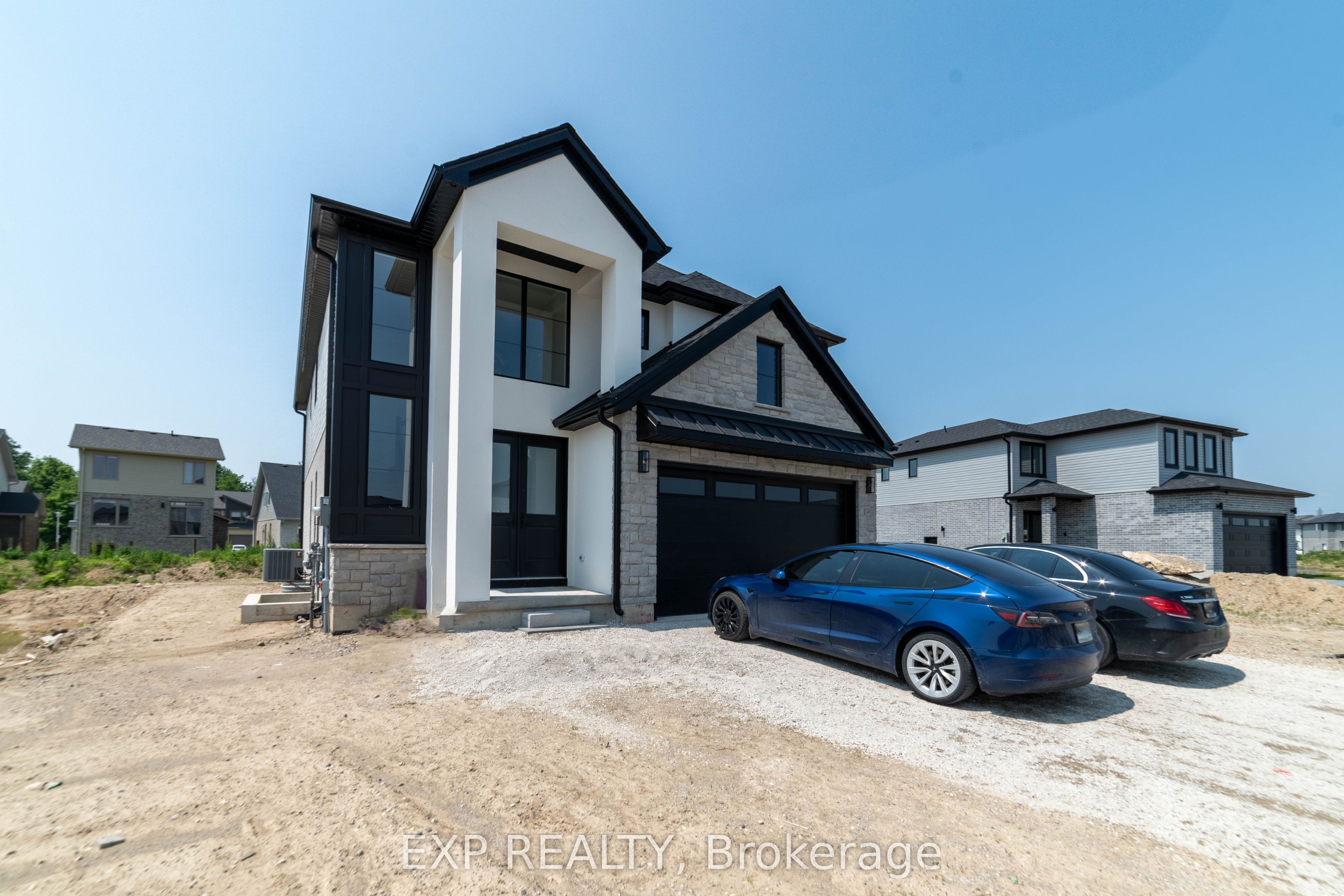 266 Hesselman Crescent Basement, London South, ON N6M 0K3 photo 2
