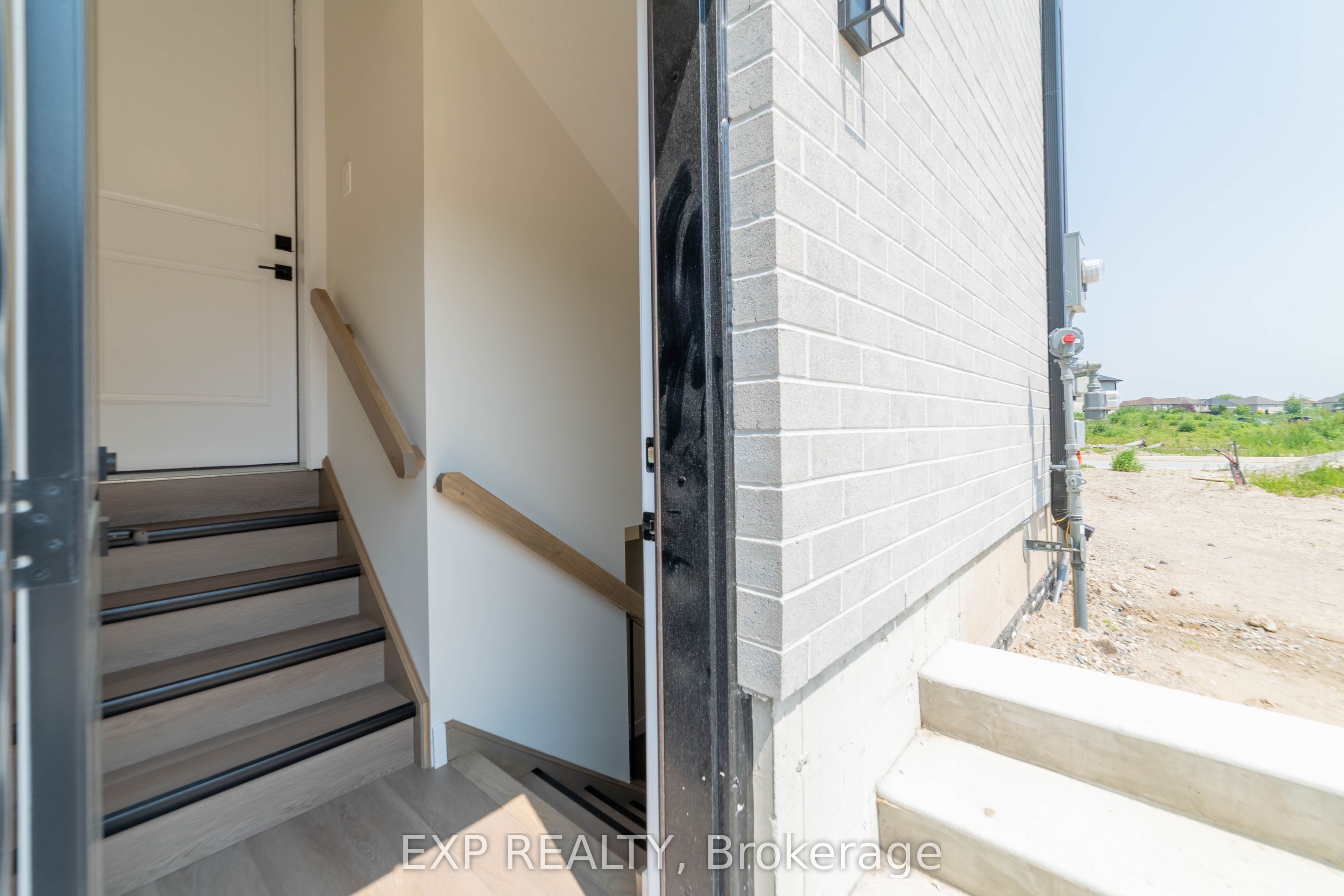 266 Hesselman Crescent Basement, London South, ON N6M 0K3 photo 4