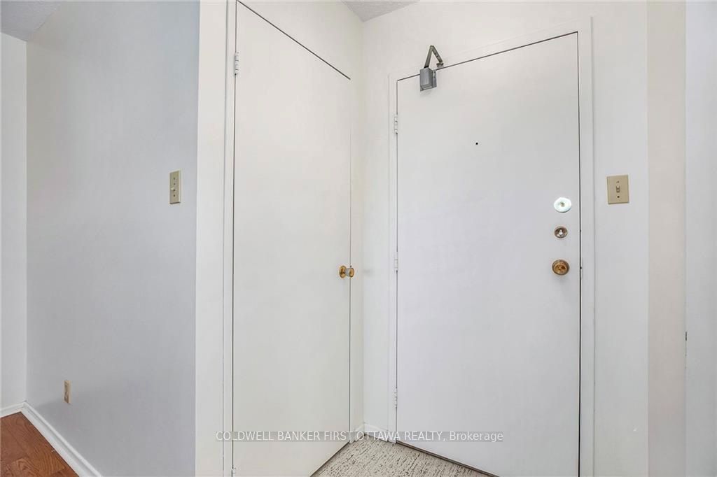 555 BRITTANY Drive 510, Manor Park - Cardinal Glen and Area, ON K1K 4C5 photo 3