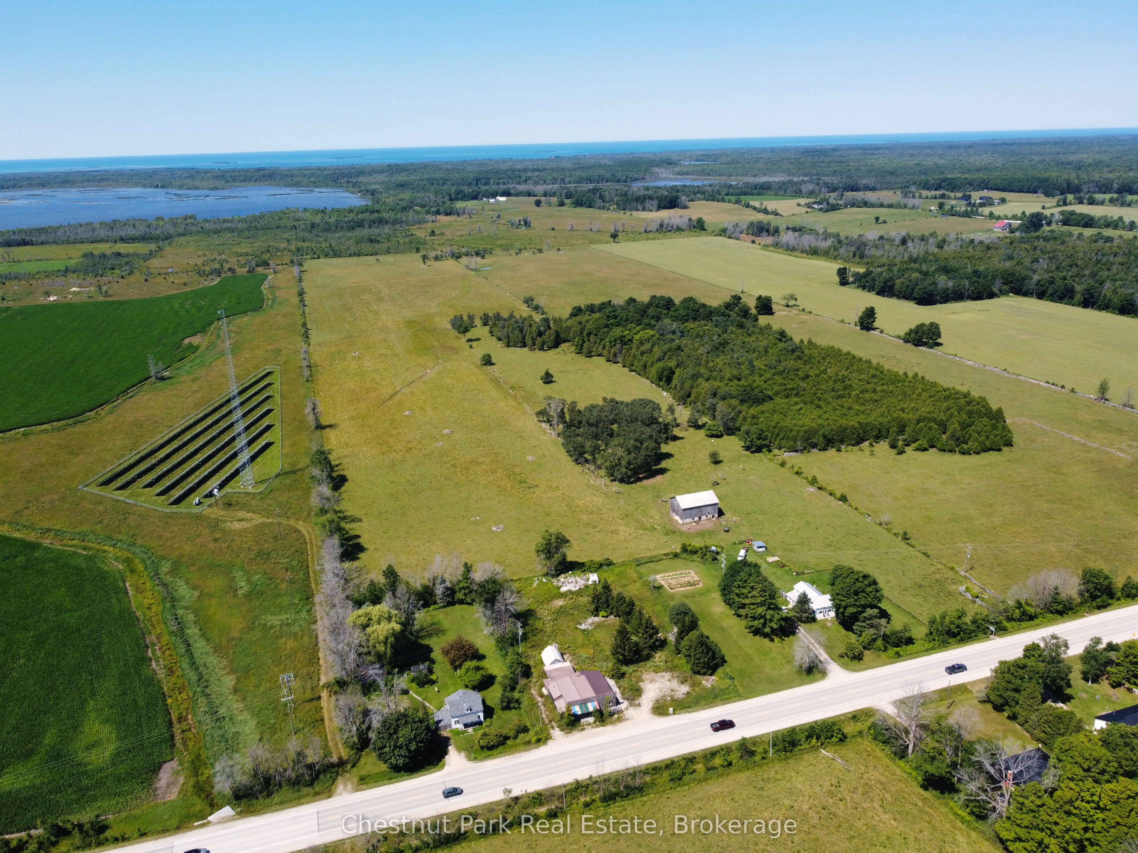 1143 Highway 6, South Bruce Peninsula, ON N0H 2T0 photo 3
