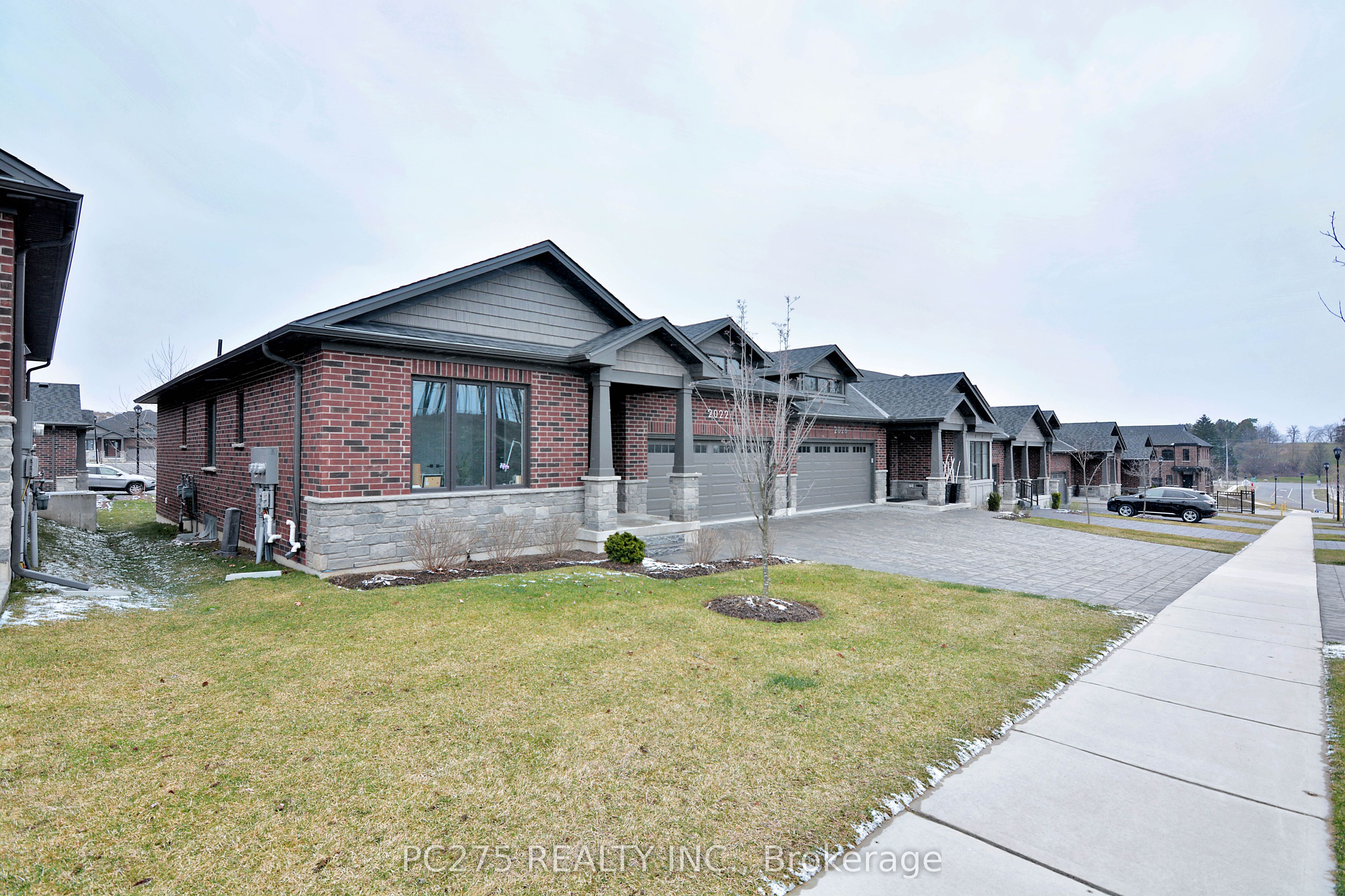 2022 UPPERPOINT Boulevard 10, London South, ON N6K 4M9 photo 3