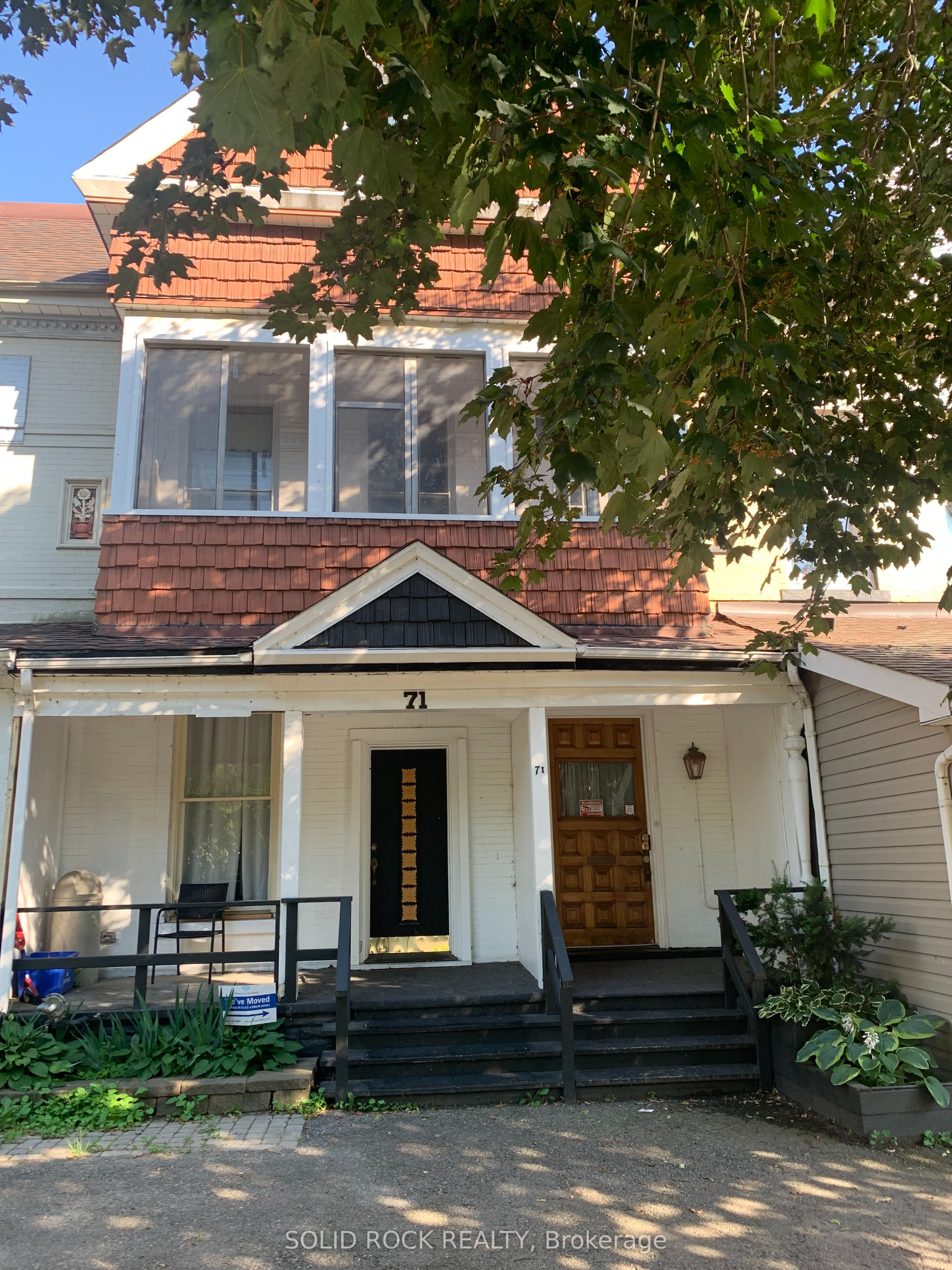71 King Street E A, Brockville, ON K6V 1B2