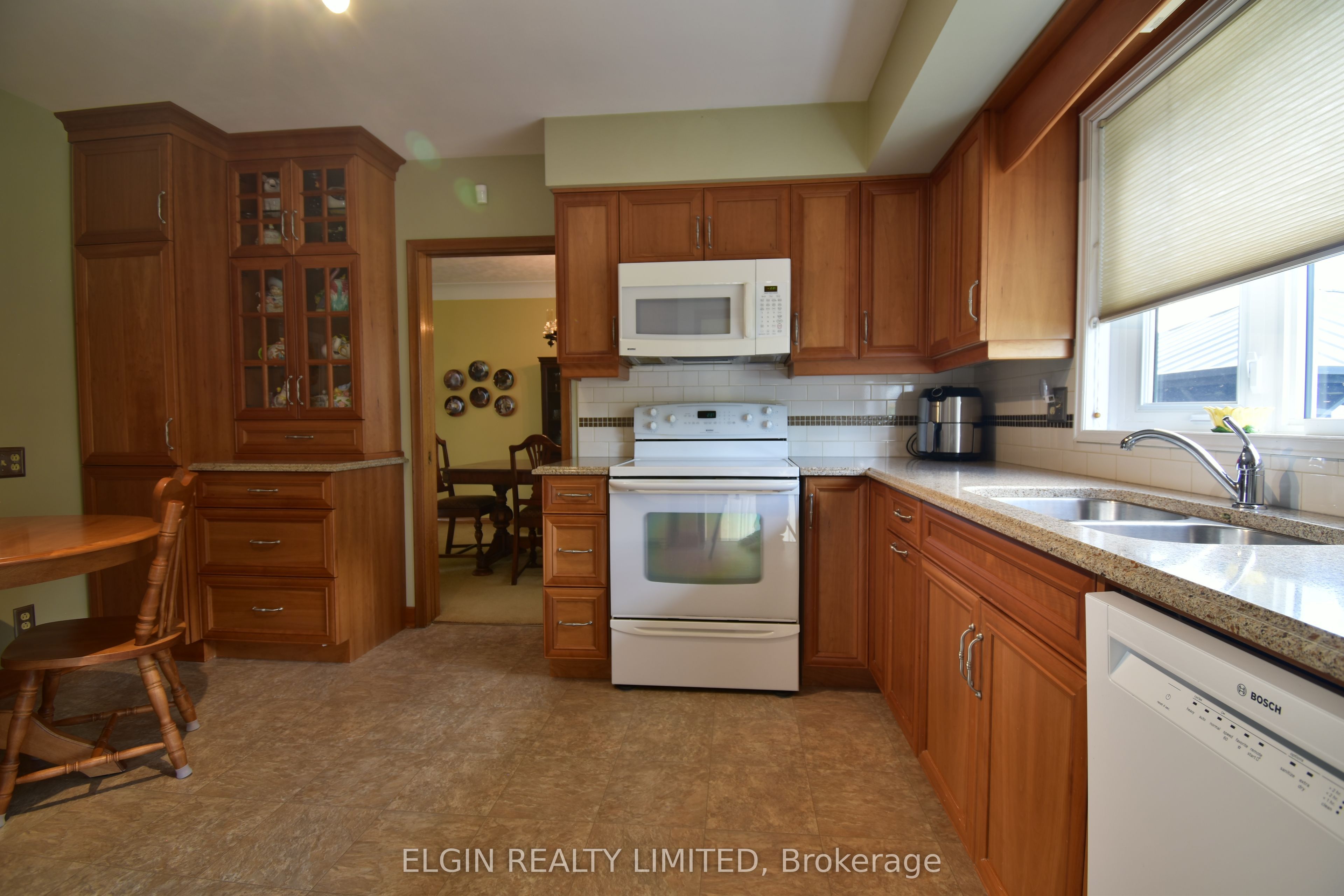 18 Pullen Avenue, St. Thomas, ON N5R 4T4 photo 4