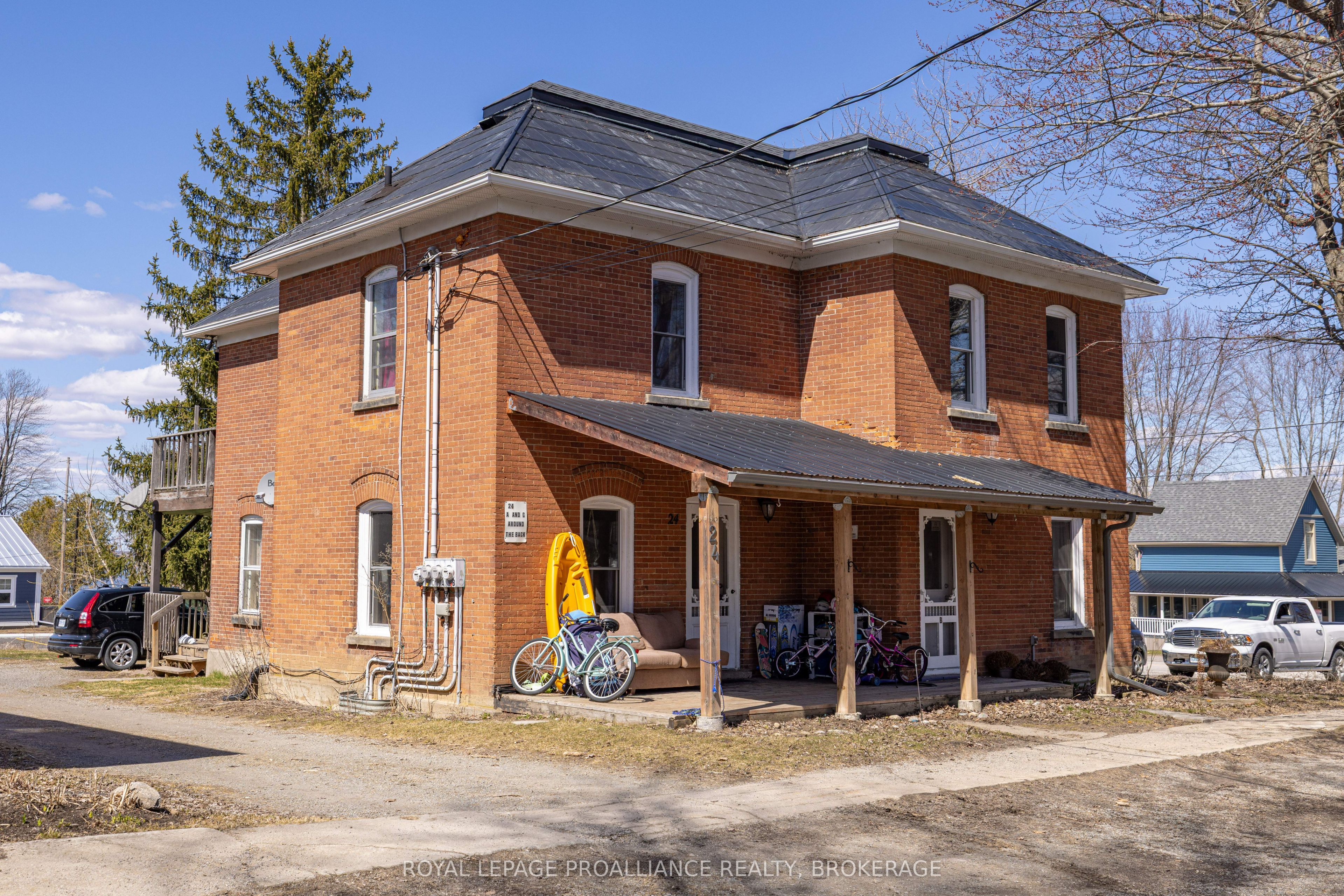 24 Perth Street, Rideau Lakes, ON K0G 1V0