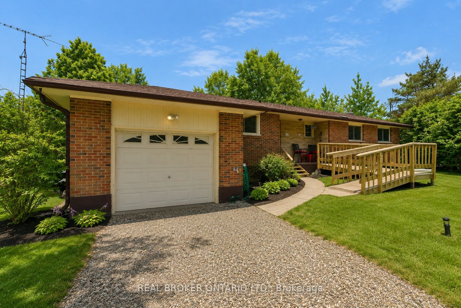 1157 Lakeshore Road, Port Hope, ON L1B 1L9 photo 2