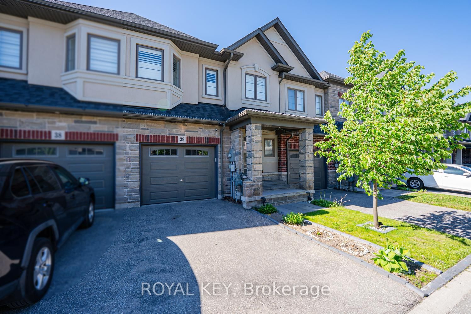 324 Equestrian Way, Cambridge, ON N3E 0C1 photo 3