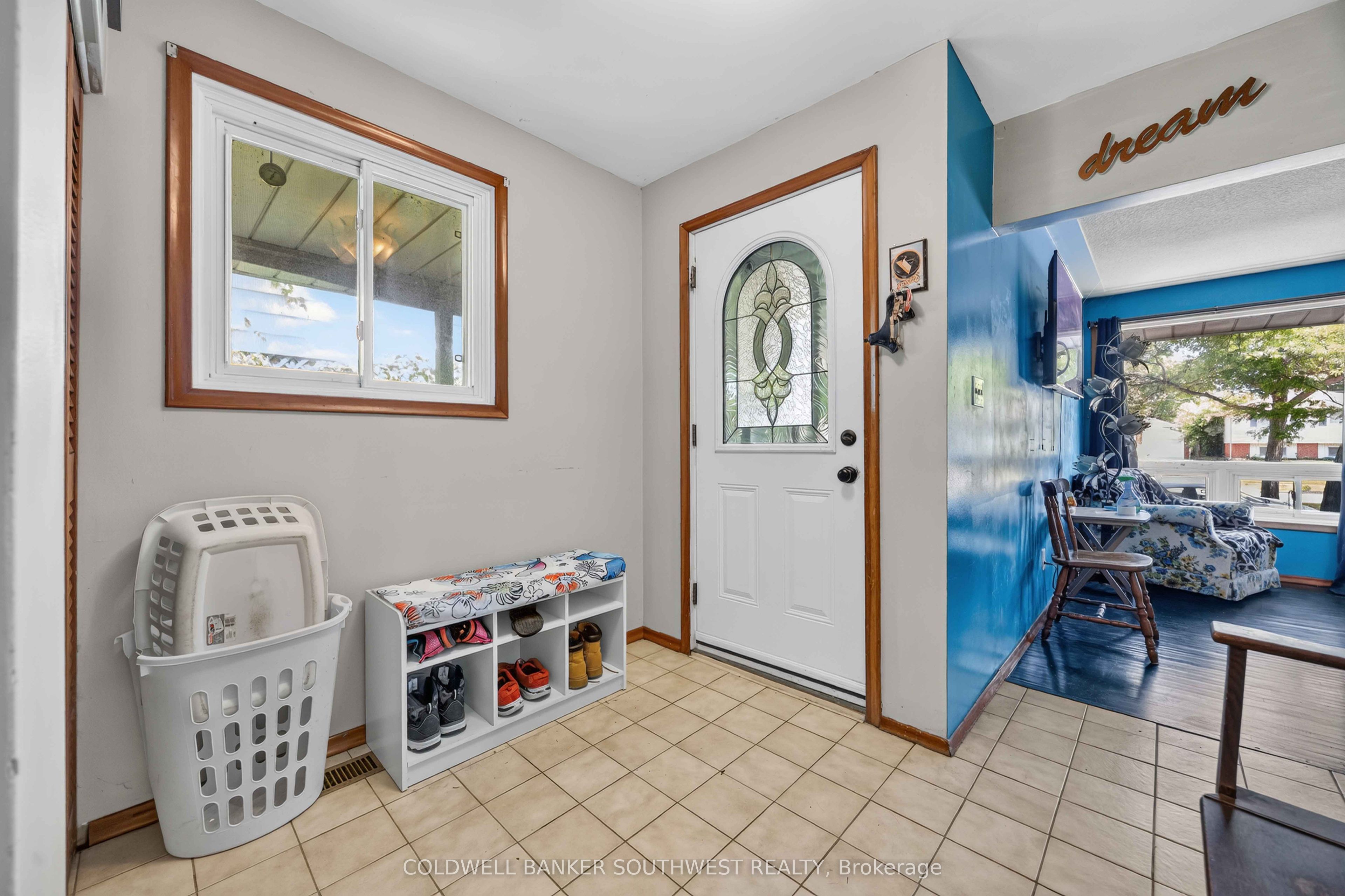 1091 Indian Road N, Sarnia, ON N7V 4C4 photo 3