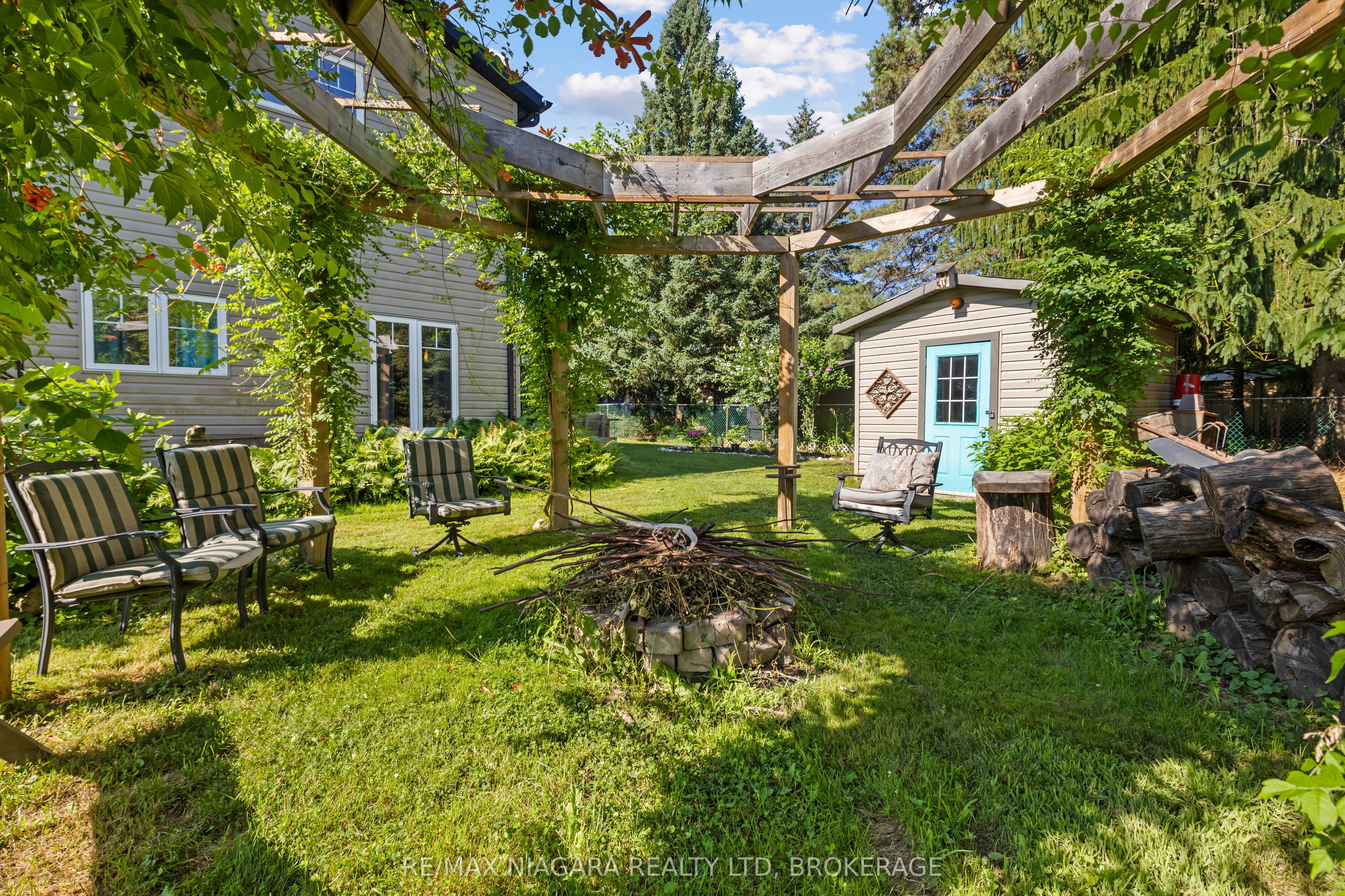 1 Linden Avenue, Pelham, ON L0S 1E3 photo 4