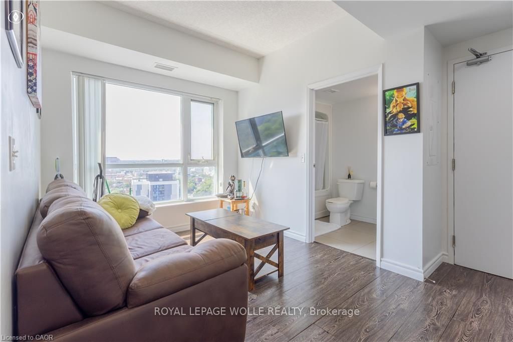 158 King Street N 2101, Waterloo, ON N2J 0E5 photo 5