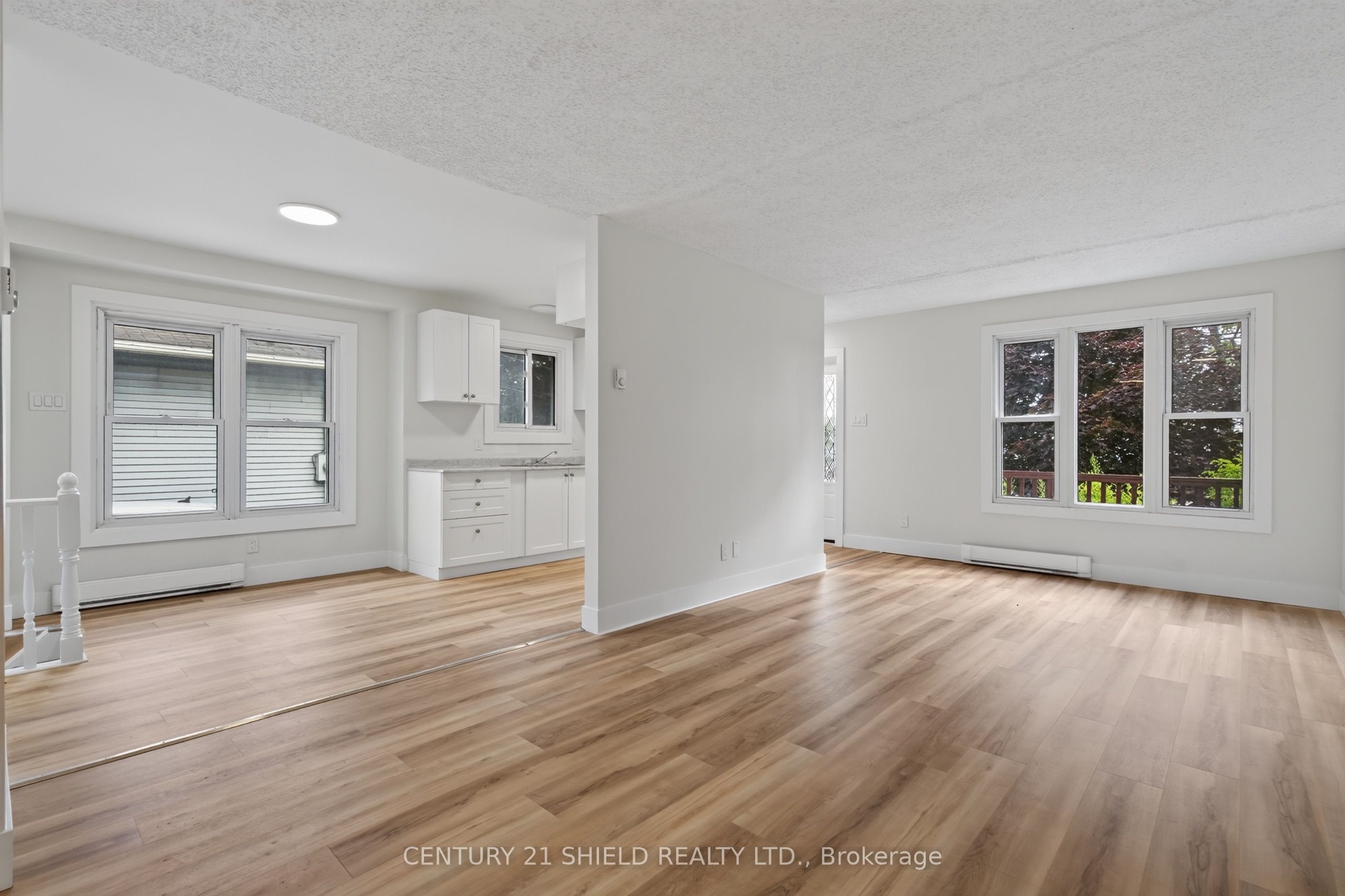 1852 Brookdale Avenue, Cornwall, ON K6J 5R9 photo 3