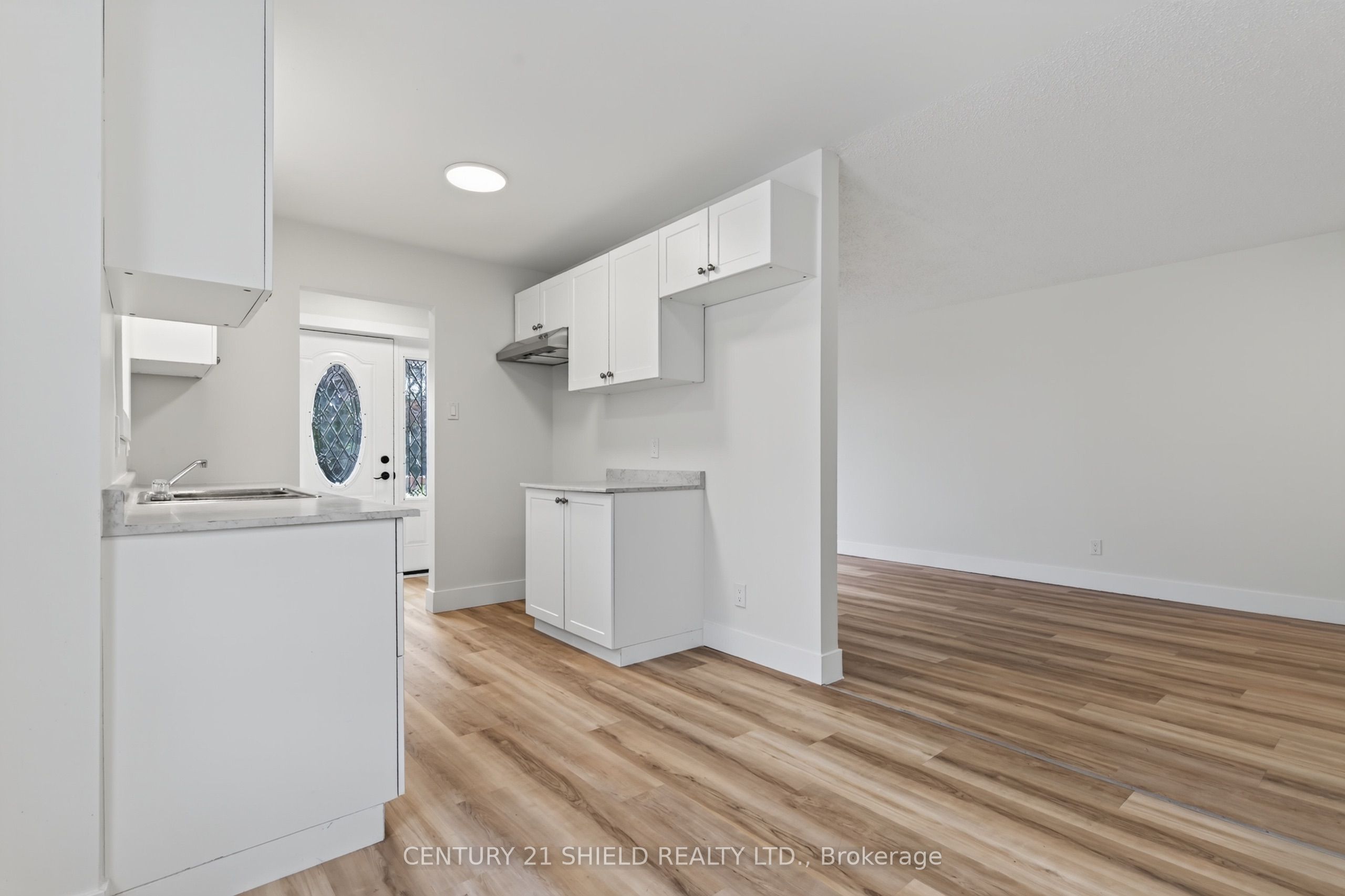1852 Brookdale Avenue, Cornwall, ON K6J 5R9 photo 4