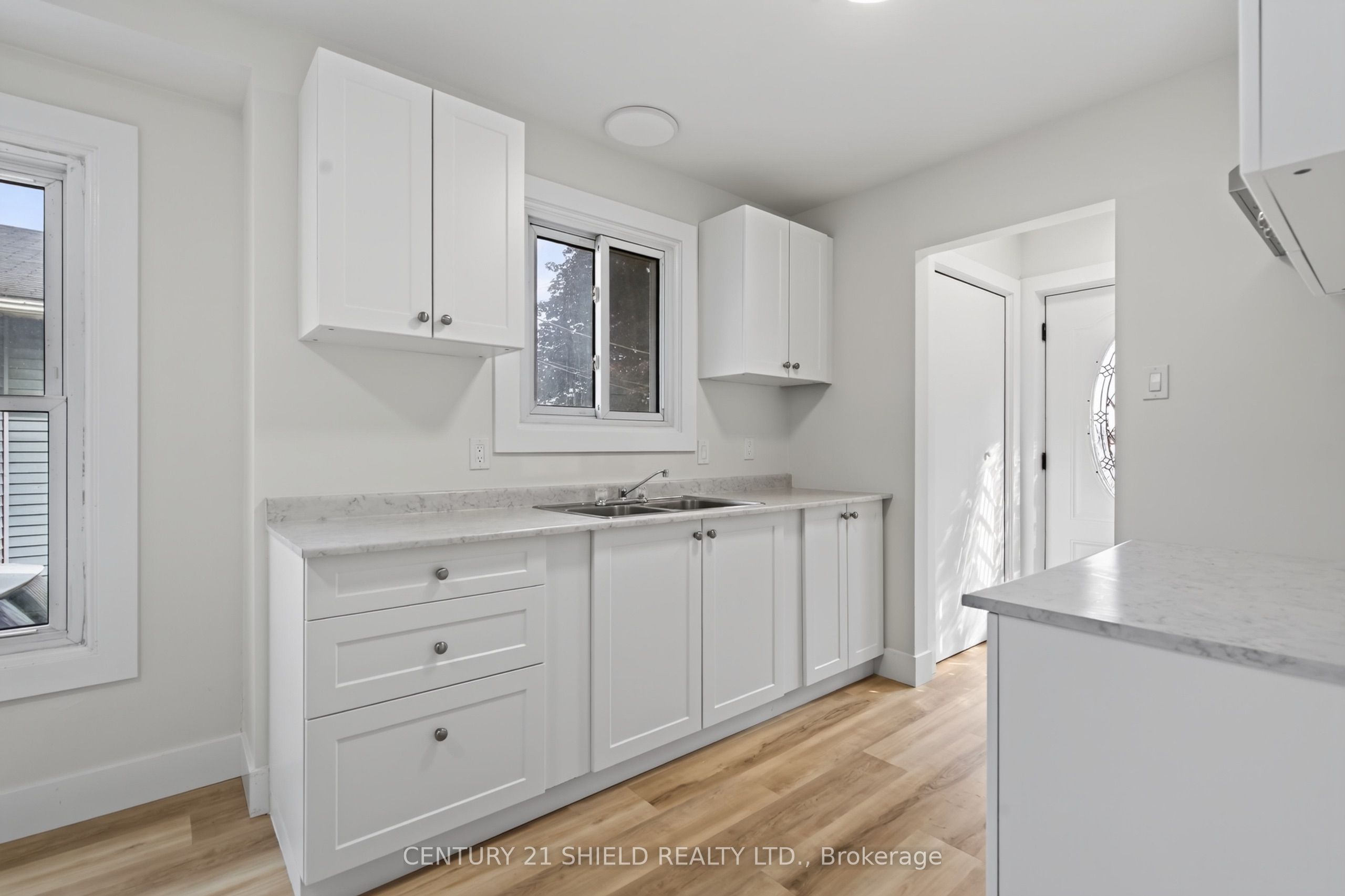 1852 Brookdale Avenue, Cornwall, ON K6J 5R9 photo 5