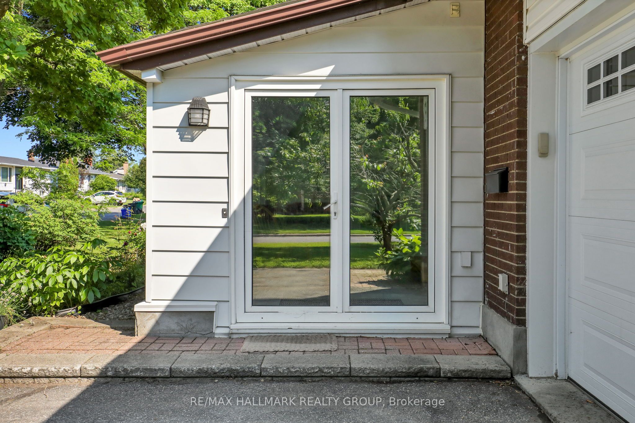 37 Lyall Street, Cityview - Parkwoods Hills - Rideau Shore, ON K2E 5G7 photo 3