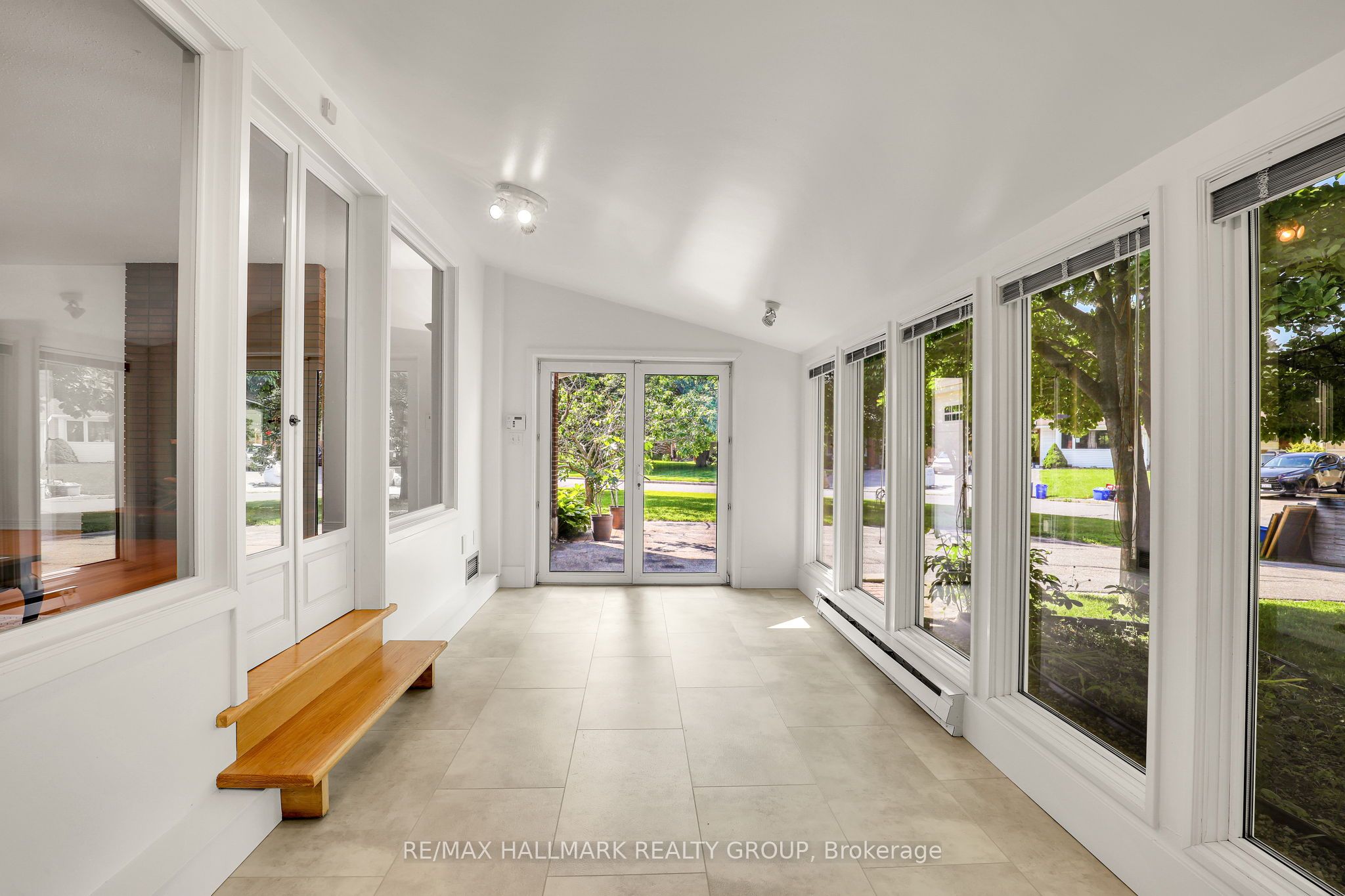 37 Lyall Street, Cityview - Parkwoods Hills - Rideau Shore, ON K2E 5G7 photo 5