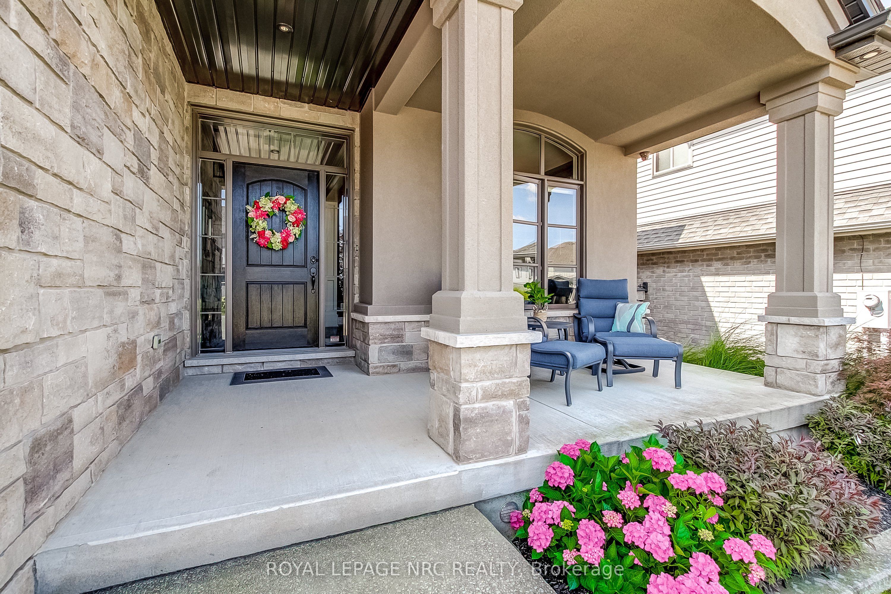 8816 Angie Drive, Niagara Falls, ON L2H 0H9 photo 2