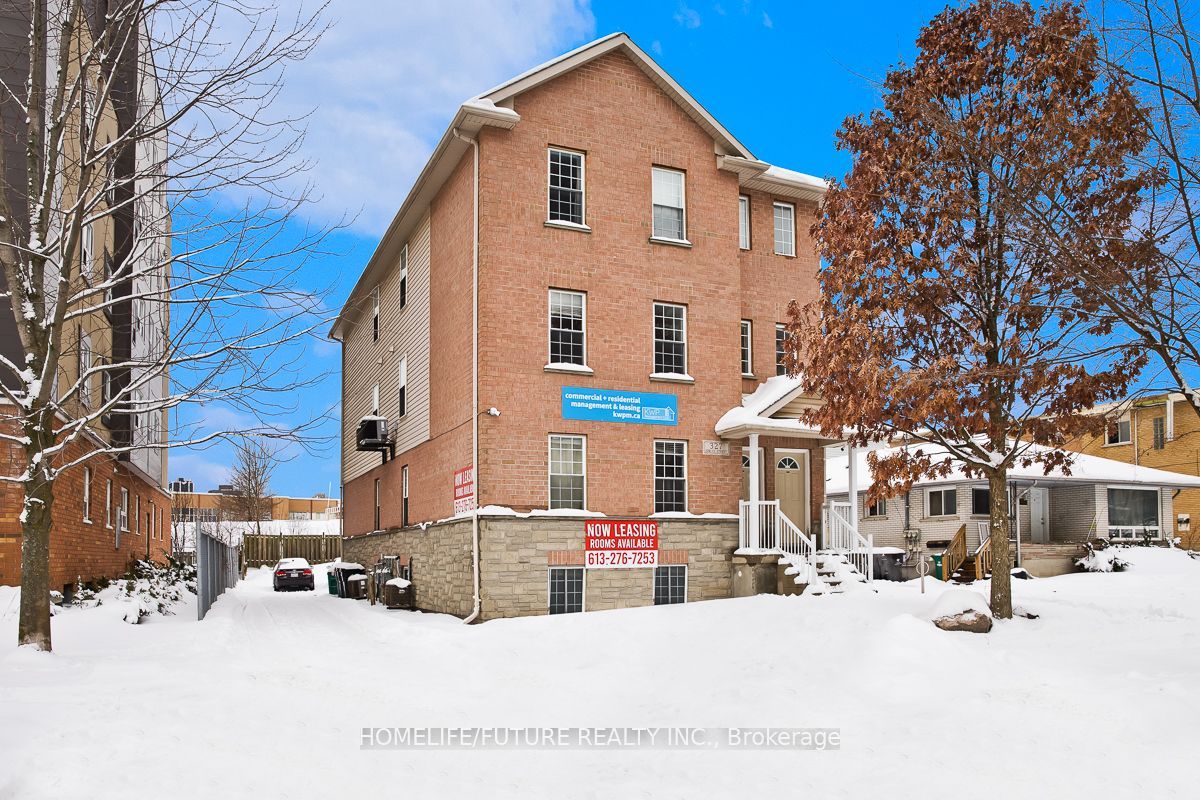 327 Spruce Street A, Waterloo, ON N2L 3M6 photo 2