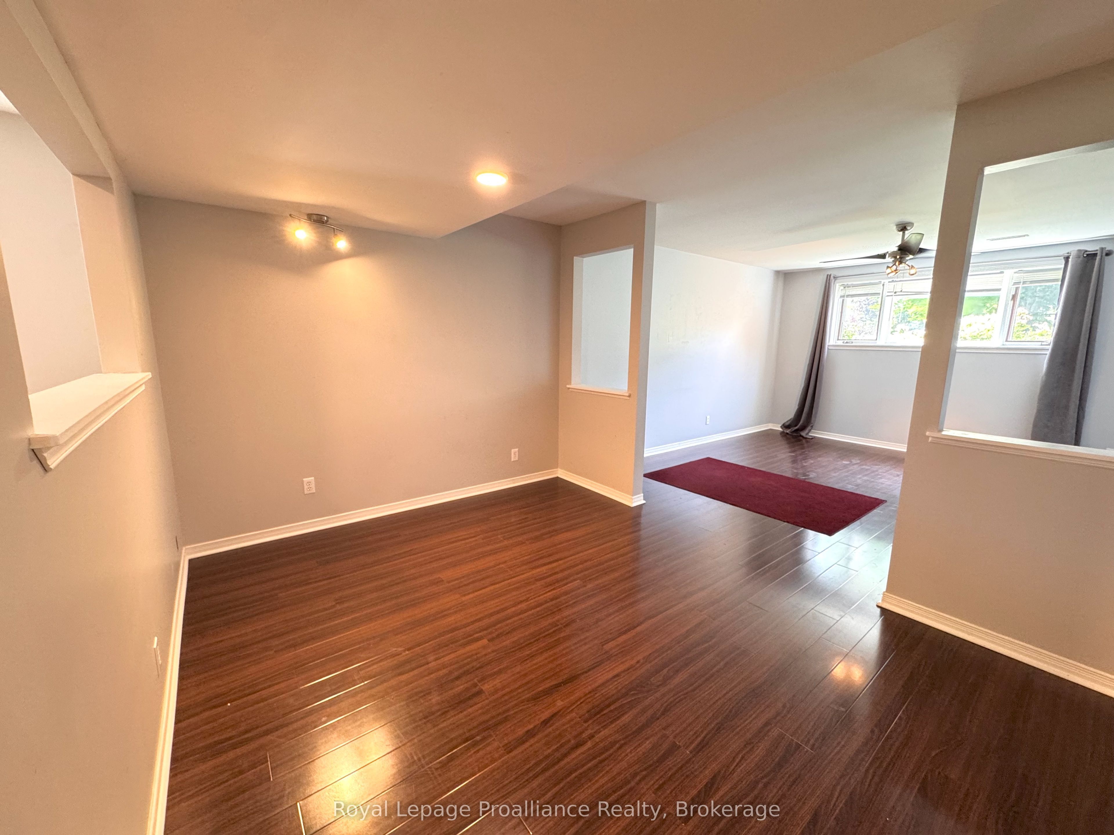 28 Oak Ridge Boulevard, Belleville, ON K8N 5W1 photo 5