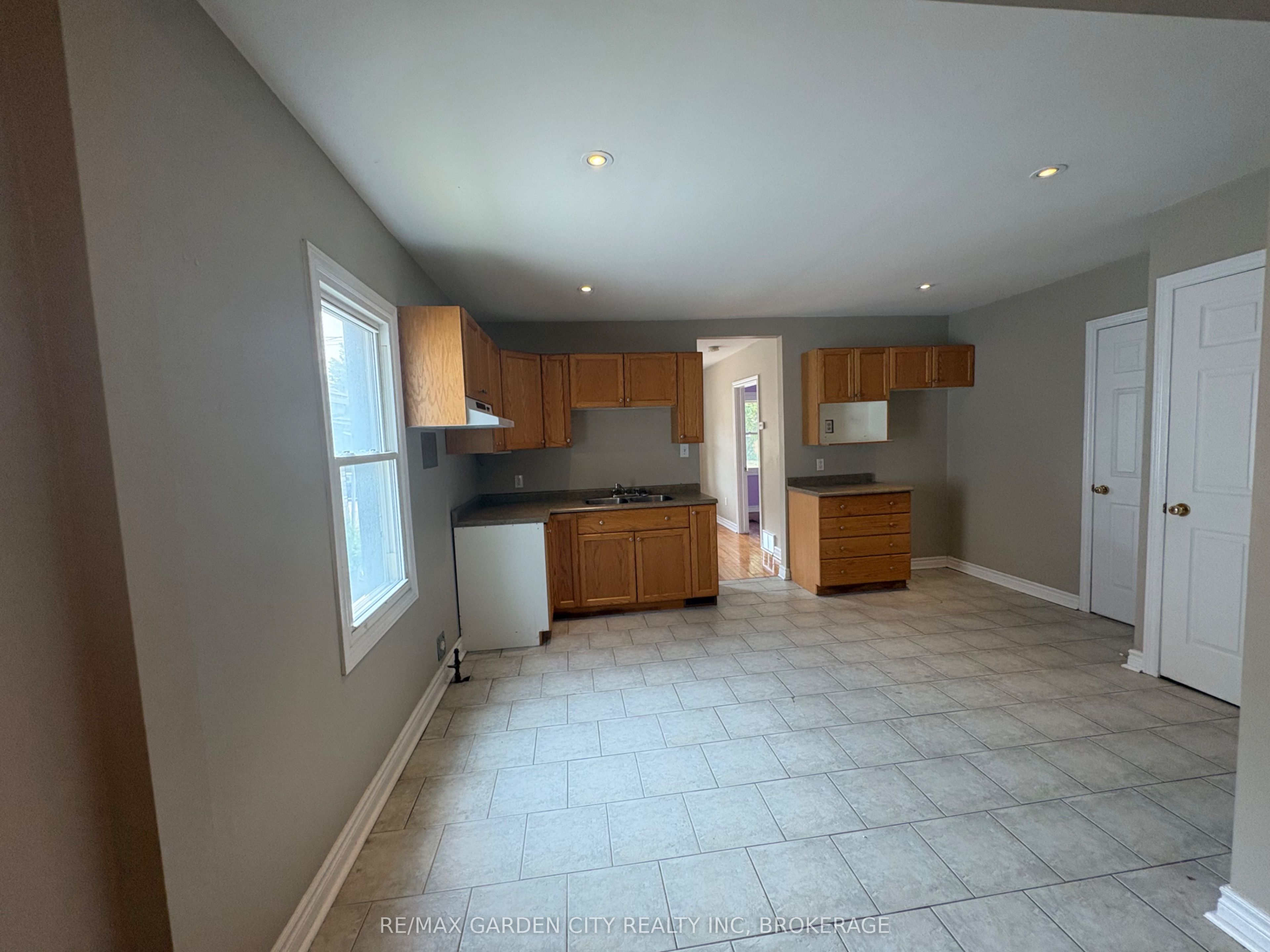 200 Lincoln Street, Welland, ON L3B 4M9 photo 5