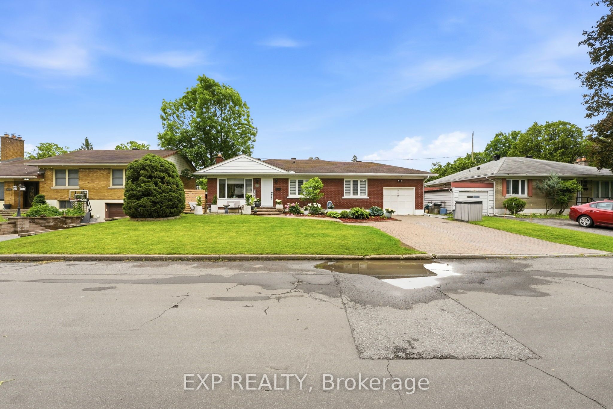 748 WESTON Drive, Elmvale Acres and Area, ON K1G 1W2 photo 3