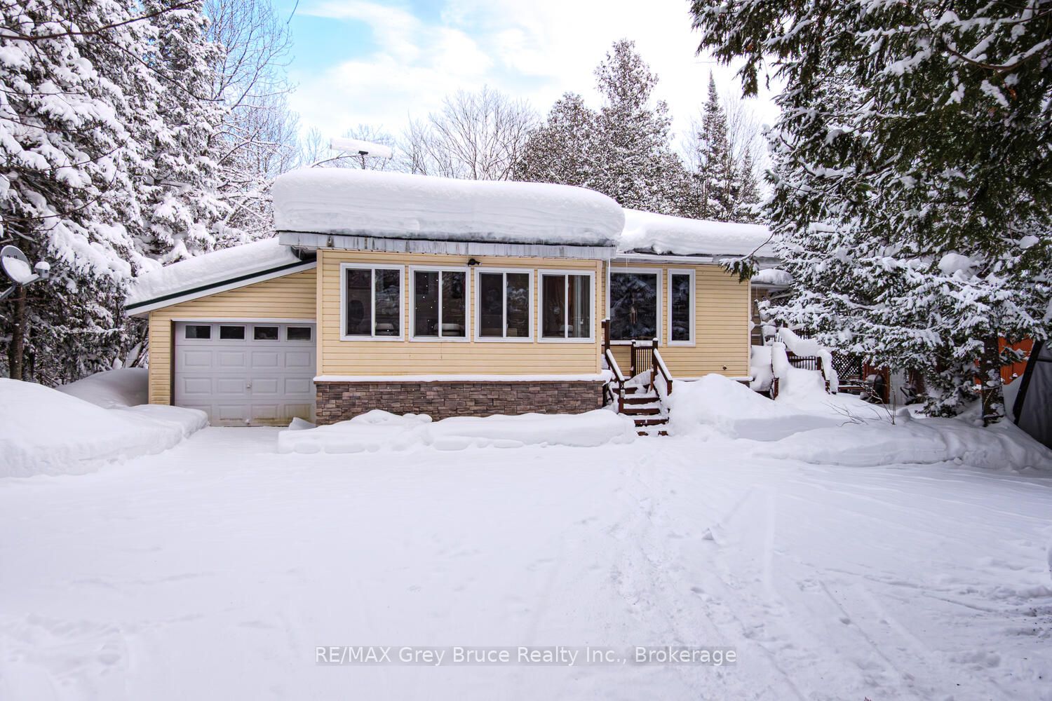 496 Berford Lake Road, South Bruce Peninsula, ON N0H 2T0 photo 3