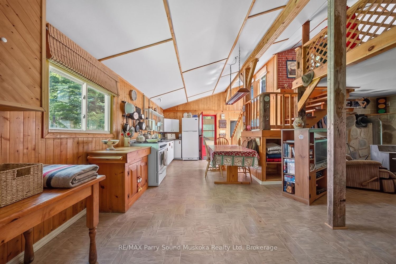 32 Shady Maple Trail, Whitestone, ON P0G 1G0 photo 2