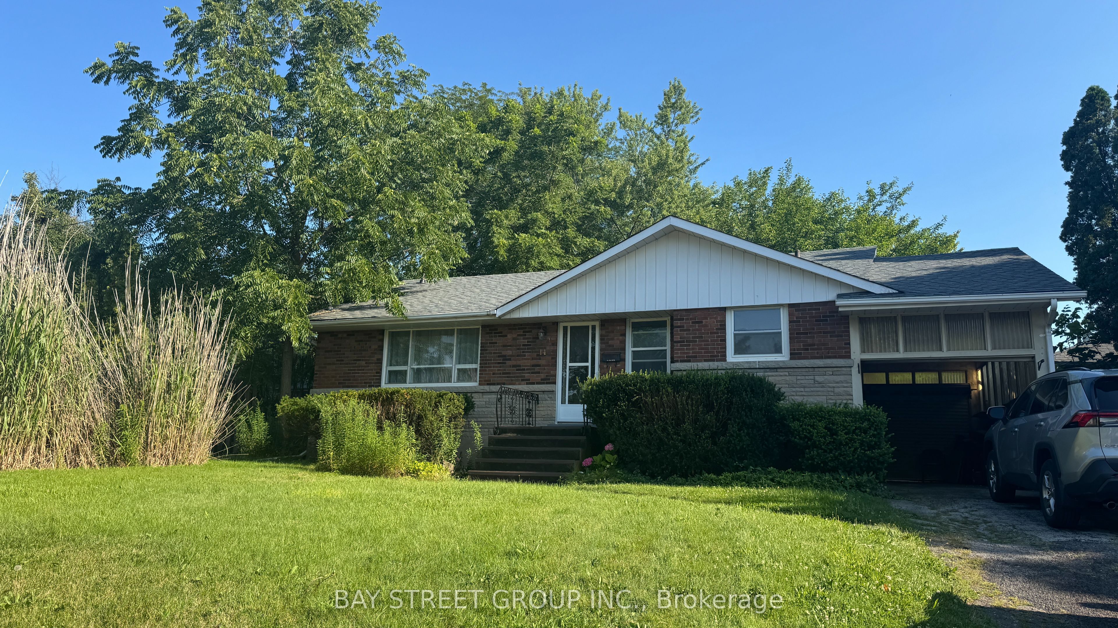 14 Macbeth Boulevard, St. Catharines, ON L2T 2M2 photo 3
